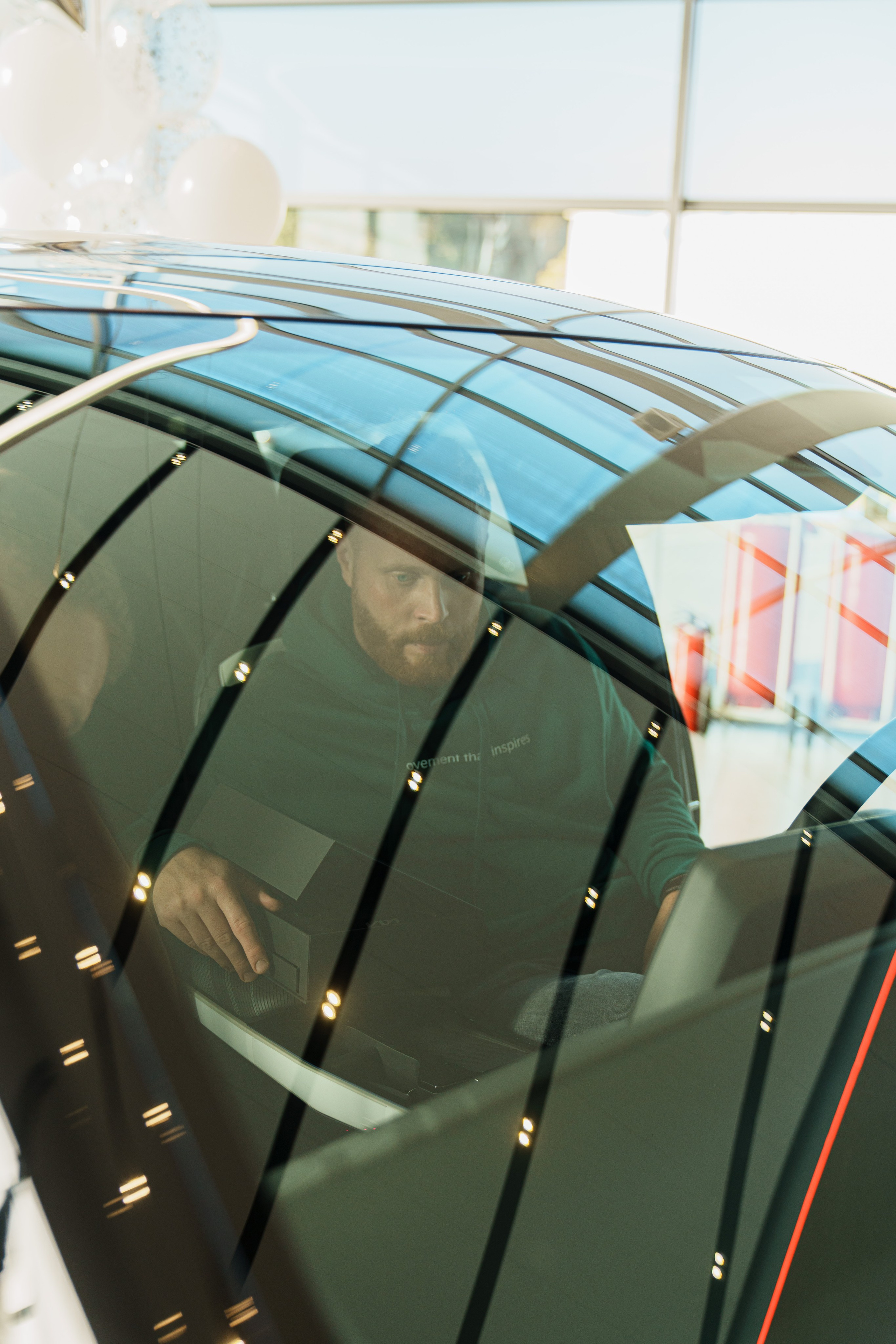 Kia EV6 Вручение Евгений Чебаткову. Фотограф TAULAN_1