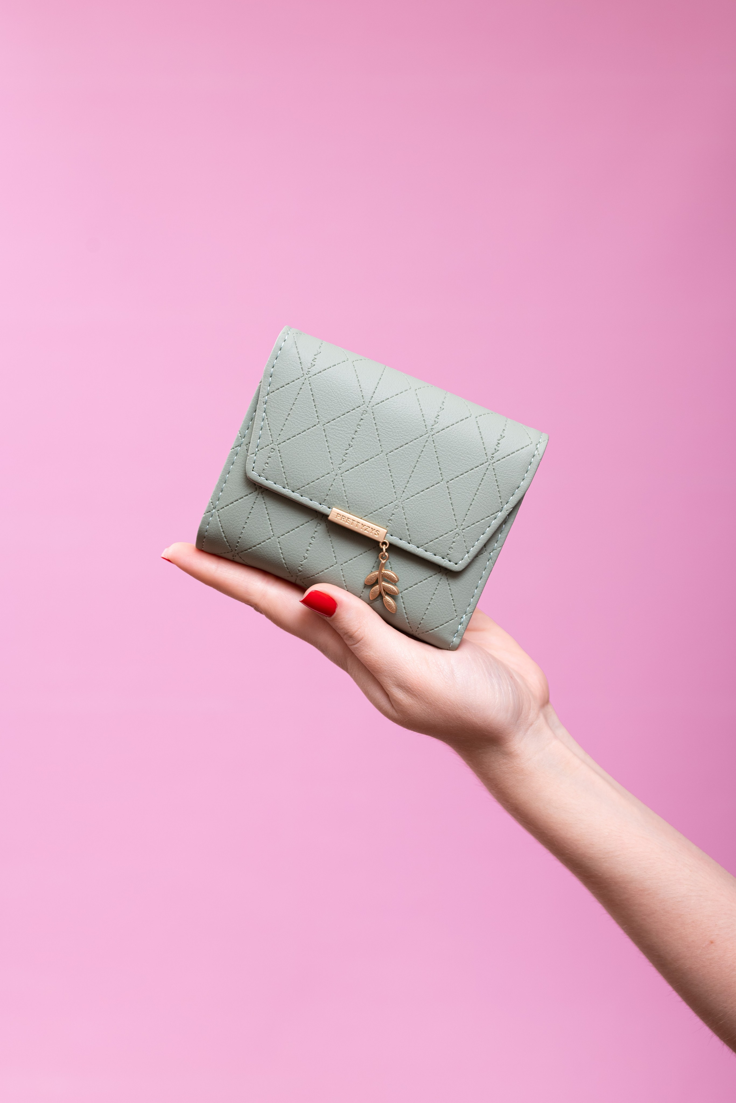 Кошельки. Предметный фотограф, фото для маркетплейсов Пятигорск, КМВ