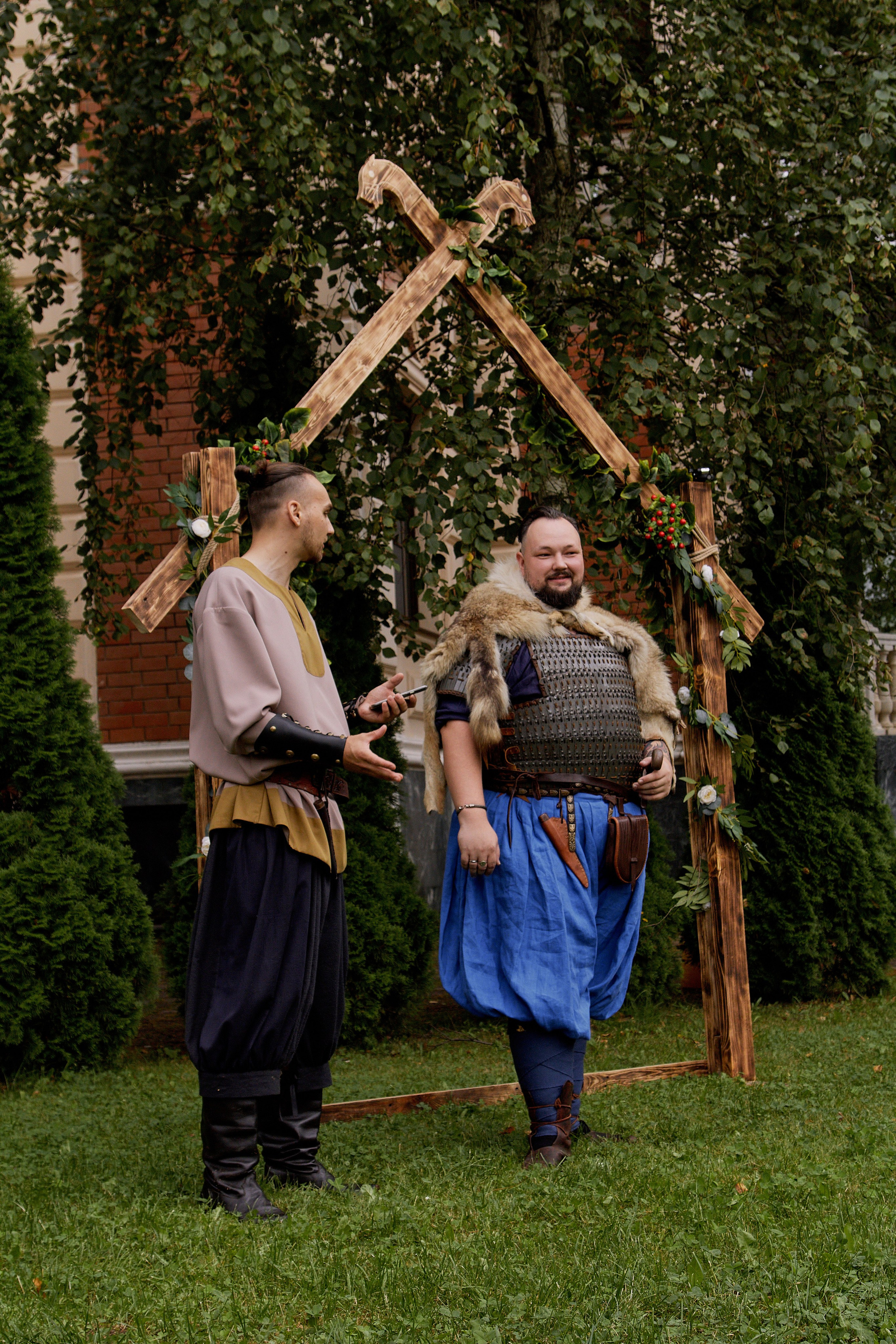 Юлия и Антон. Выездная роспись в стиле викингов. Фотограф лавстори Москва/МО Приятелева Ангелина