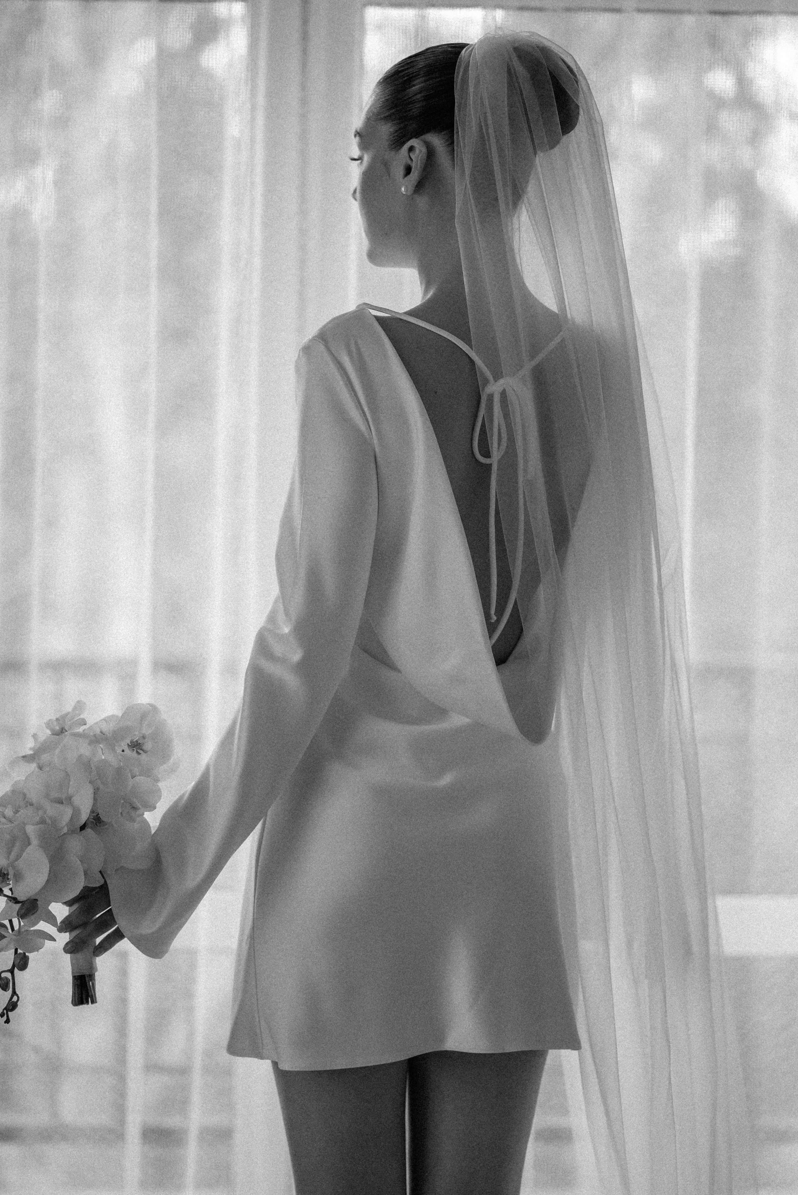 Wedding day in VERSAL PARK. Wedding PHOTOGRAPHER Andrew Vnukov