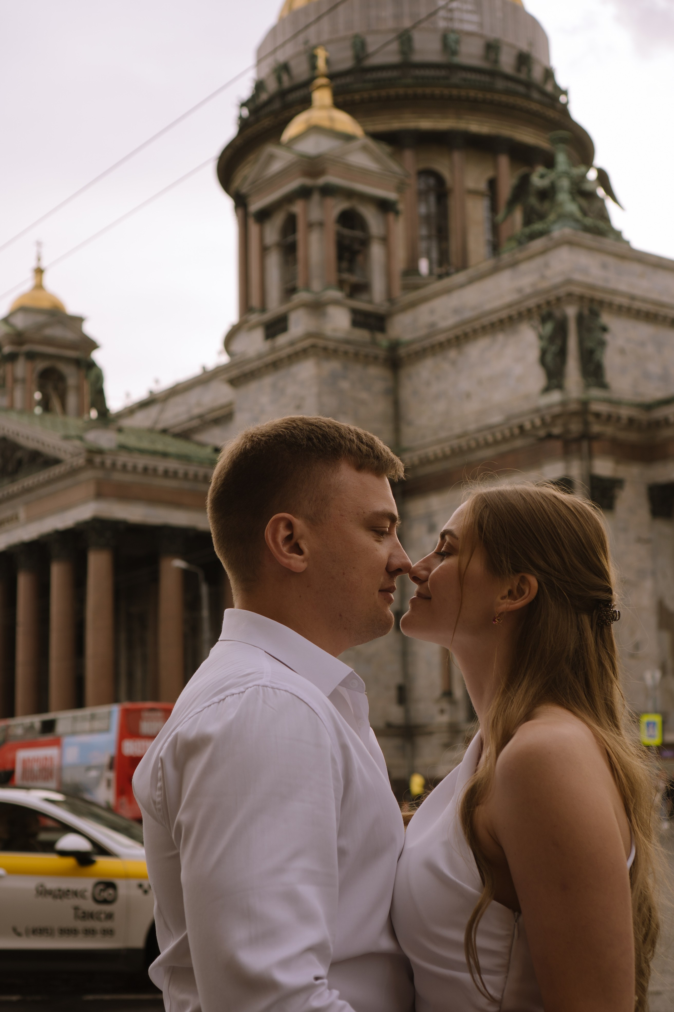 СВАДЕБНАЯ СЬЕМКА С ИСАКИЕВСКИМ СОБОРОМ, АСТОРИЯ И ЗАКОНОДАТЕЛЬНОЕ СОБРАНИЕ. Профессиональный фотограф, Санкт-Петербург — Виктория Богомолова