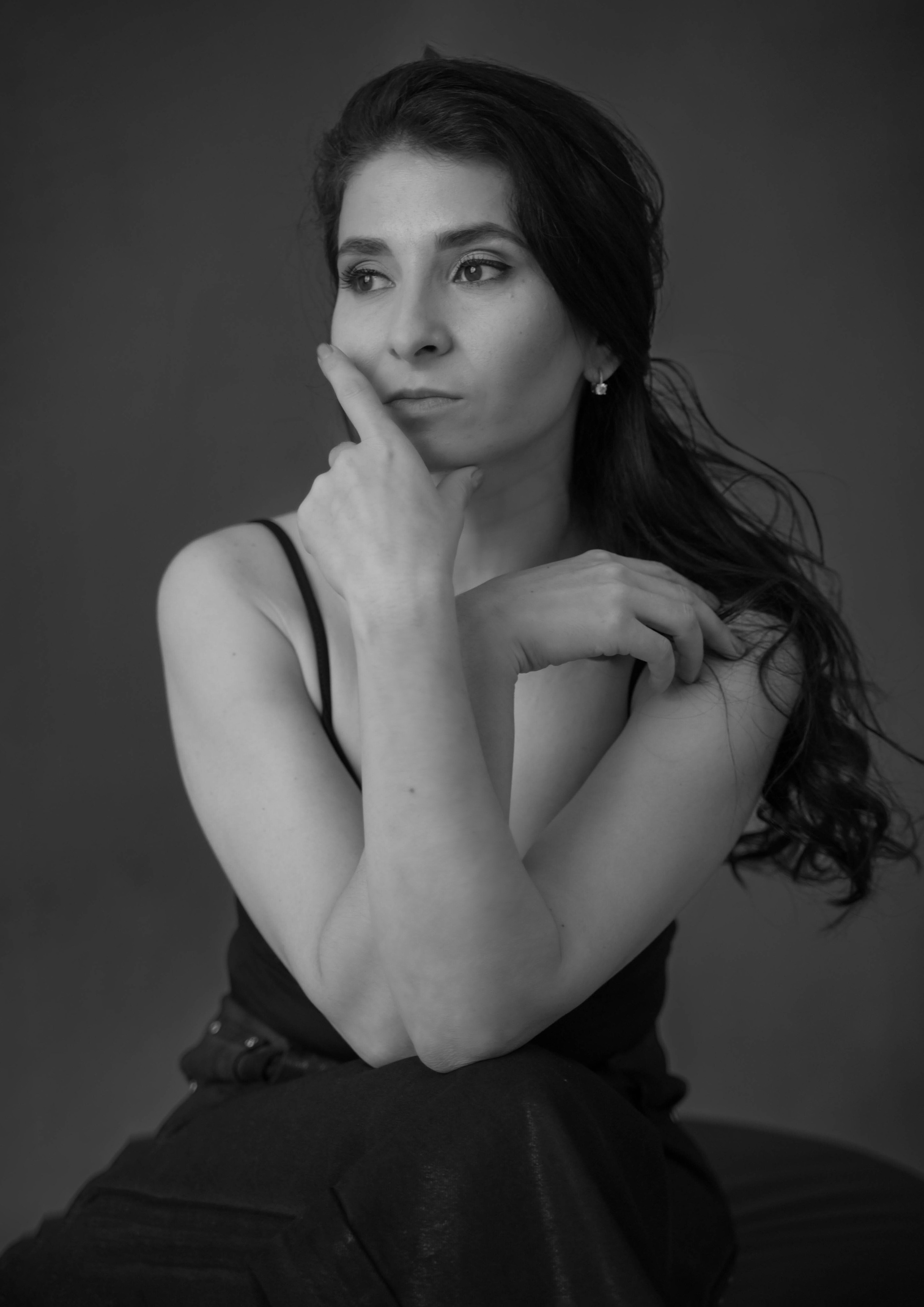 Женская фотосессия в студии для Аревик. Портретный фотограф в Москве Казьмина Олеся