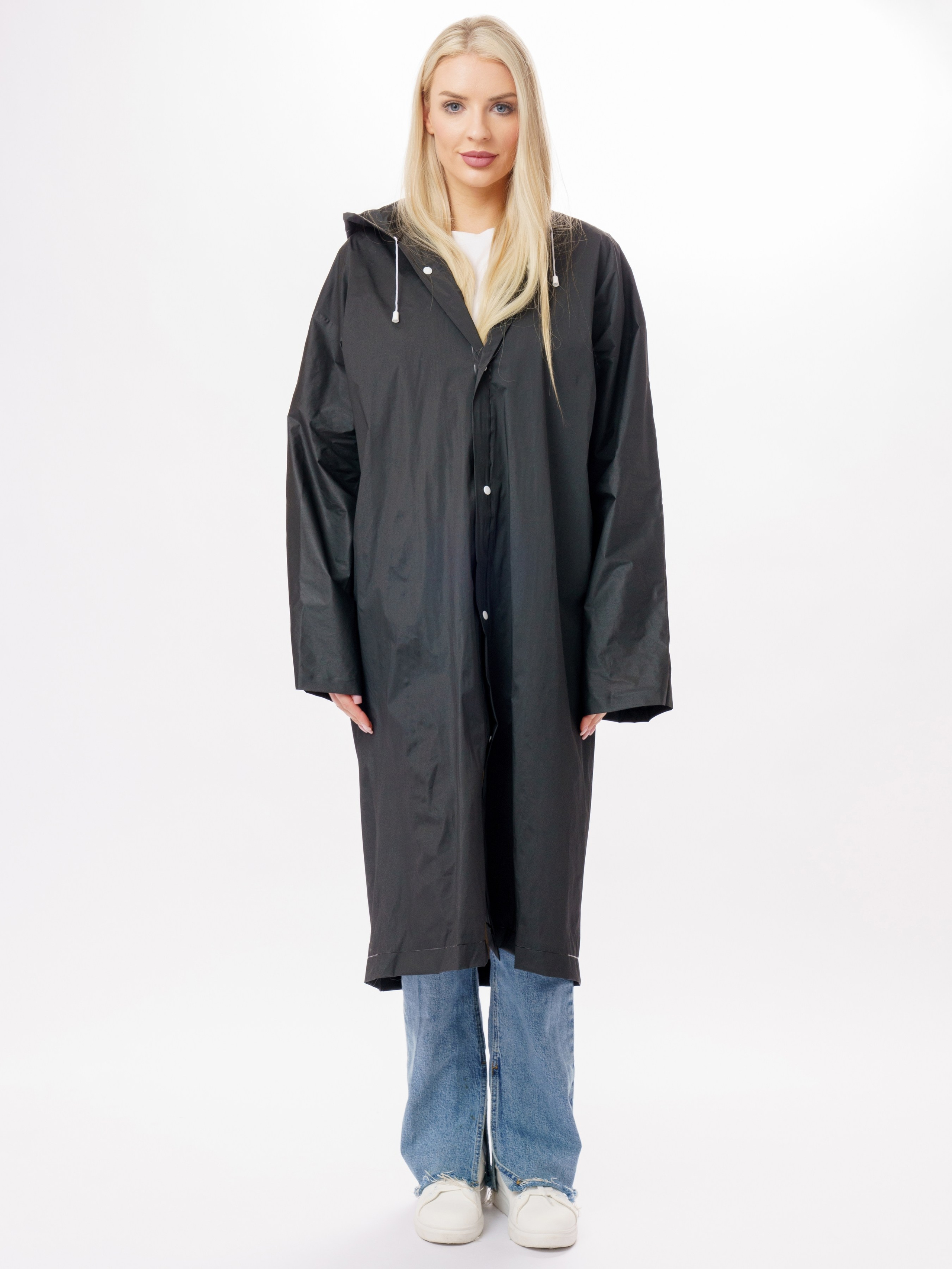 Дождевики, парная съемка. KED Production — продакшн из СПб. Создаём фото, видео и контент, который помогает брендам и селлерам продавать больше