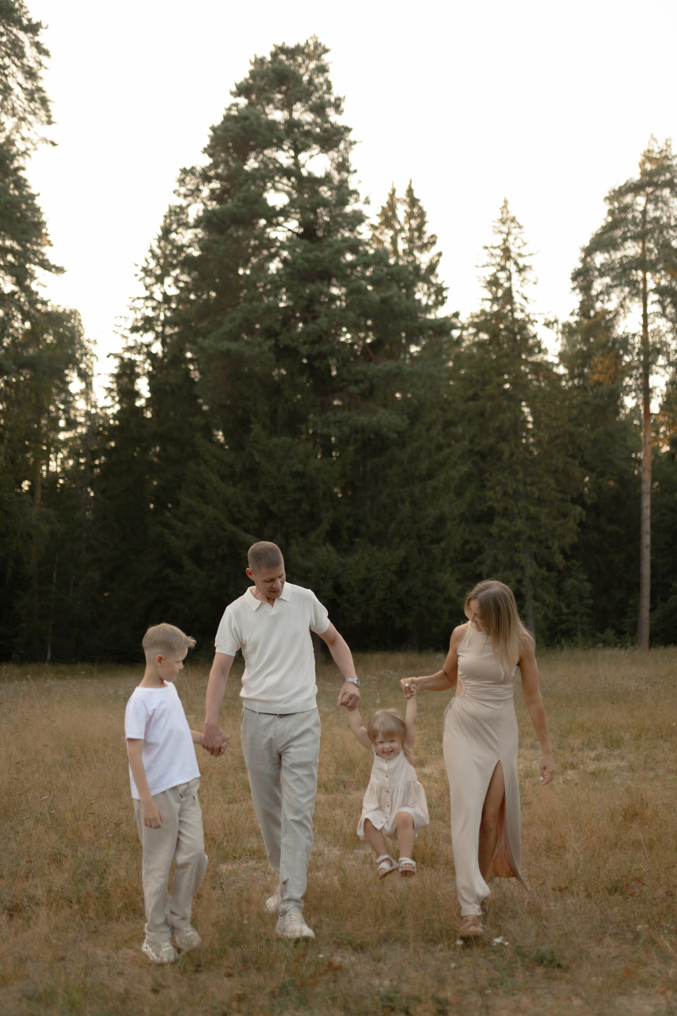 Алексей, Мария, Ваня и Варя. Фотограф Татьяна Семенова