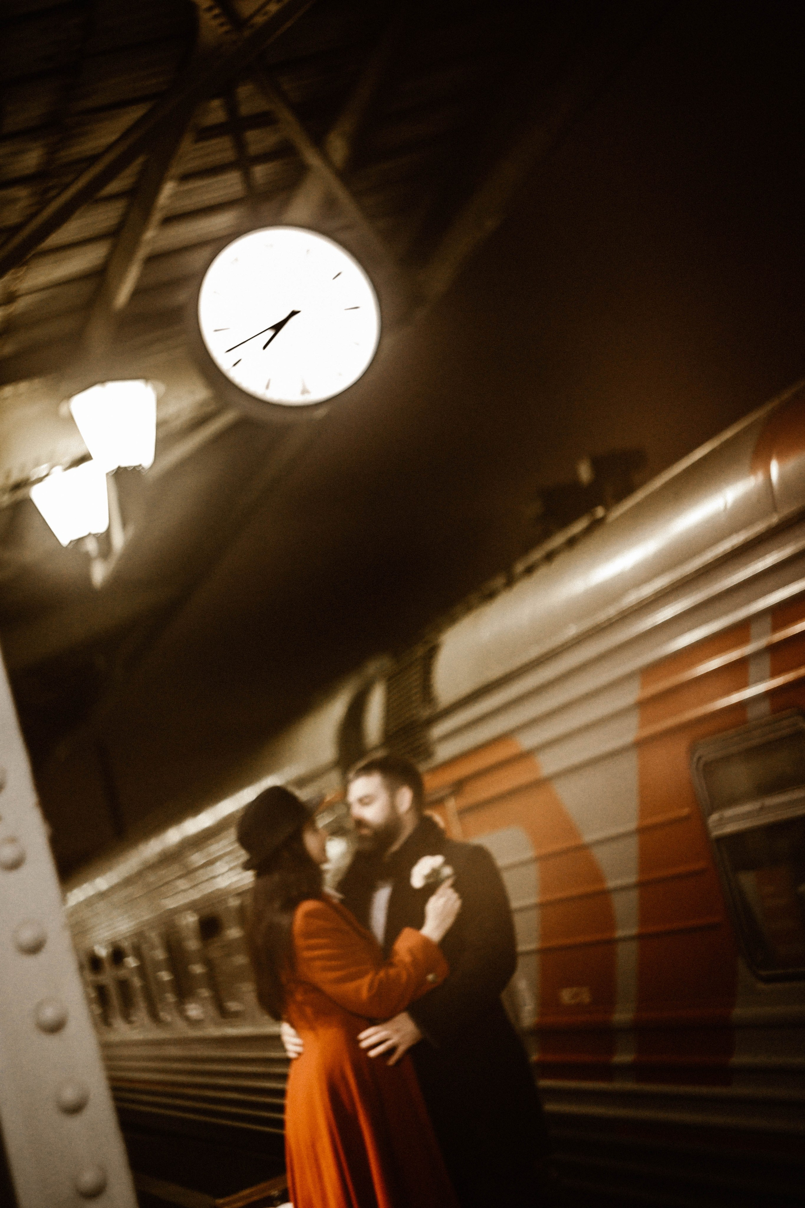 Витебский вокзал. Варя + Сергей. Фотограф в Нижнем Новгороде