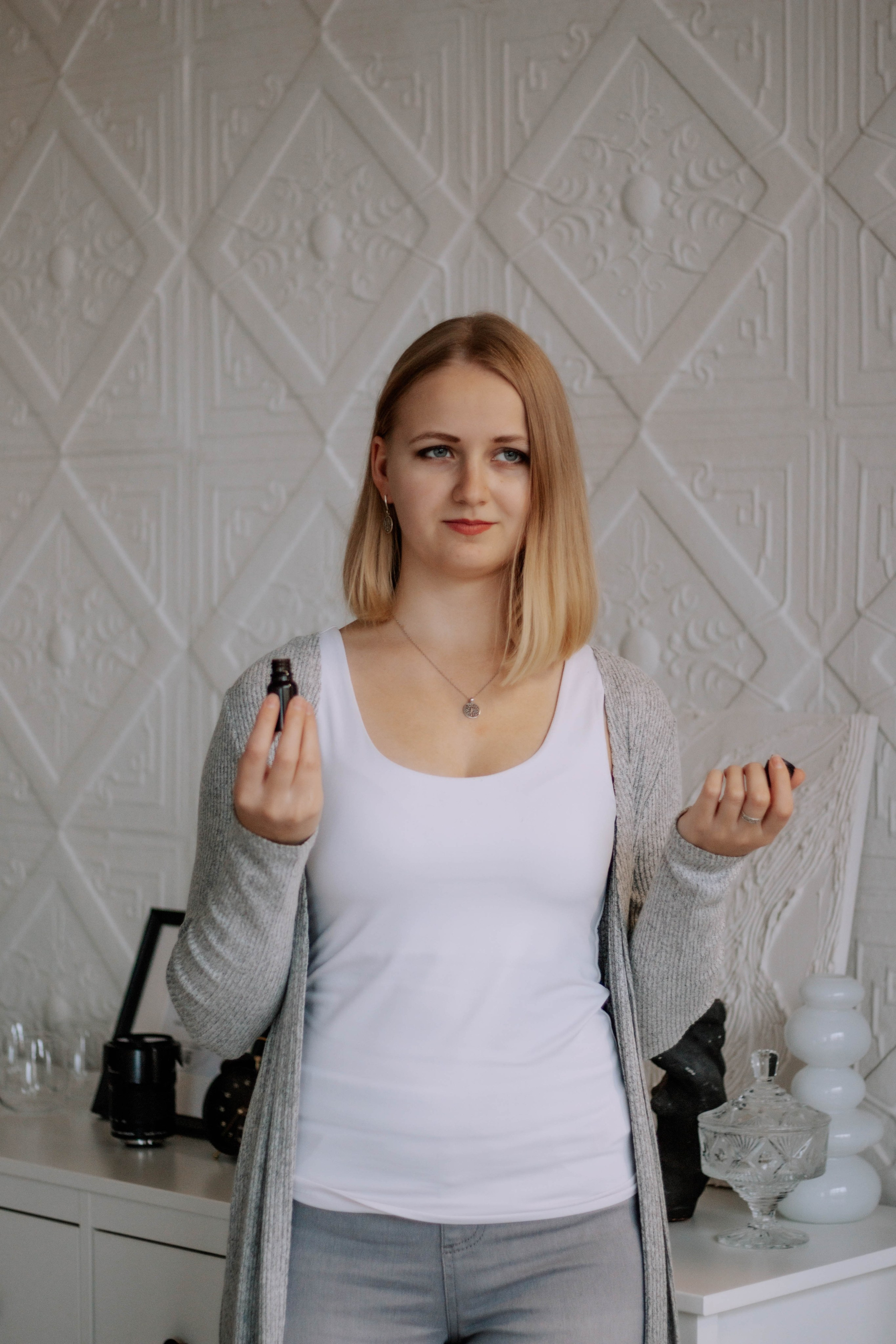 Алиса — Ароматерапевт. Бережно сохраняю ваши чувства и истории на своих фотографиях