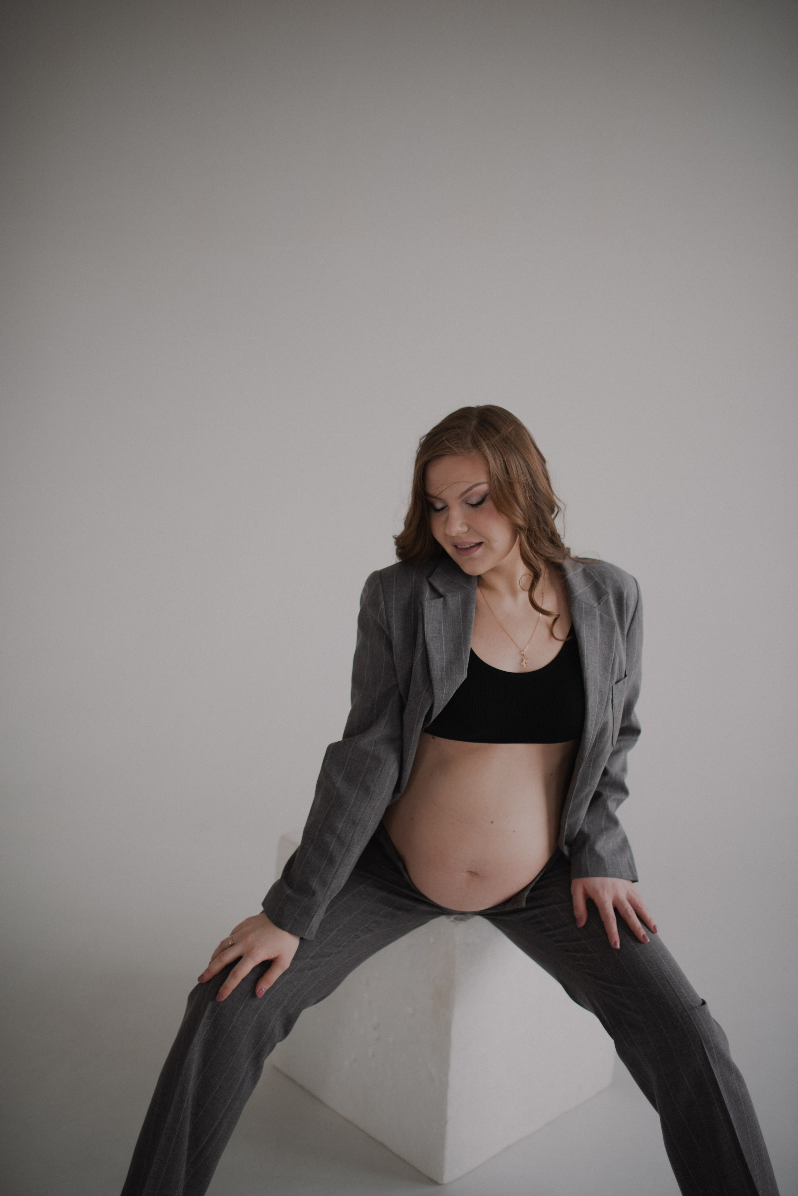 Фотосессия беременности в студии Бутово. Семейная фотосессия Бутово Москва фотограф Алина Морщагина