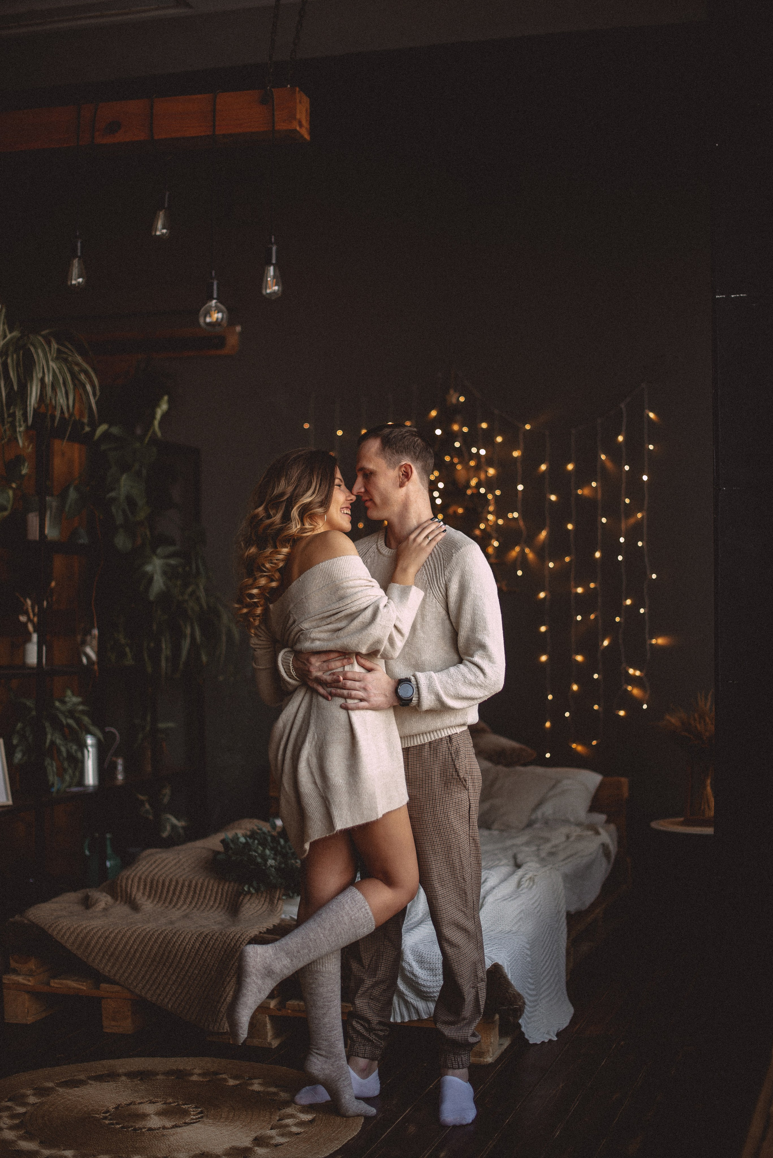 Новогодняя фотосессия Лавстори в студии. Семейная фотосессия Бутово Москва фотограф Алина Морщагина