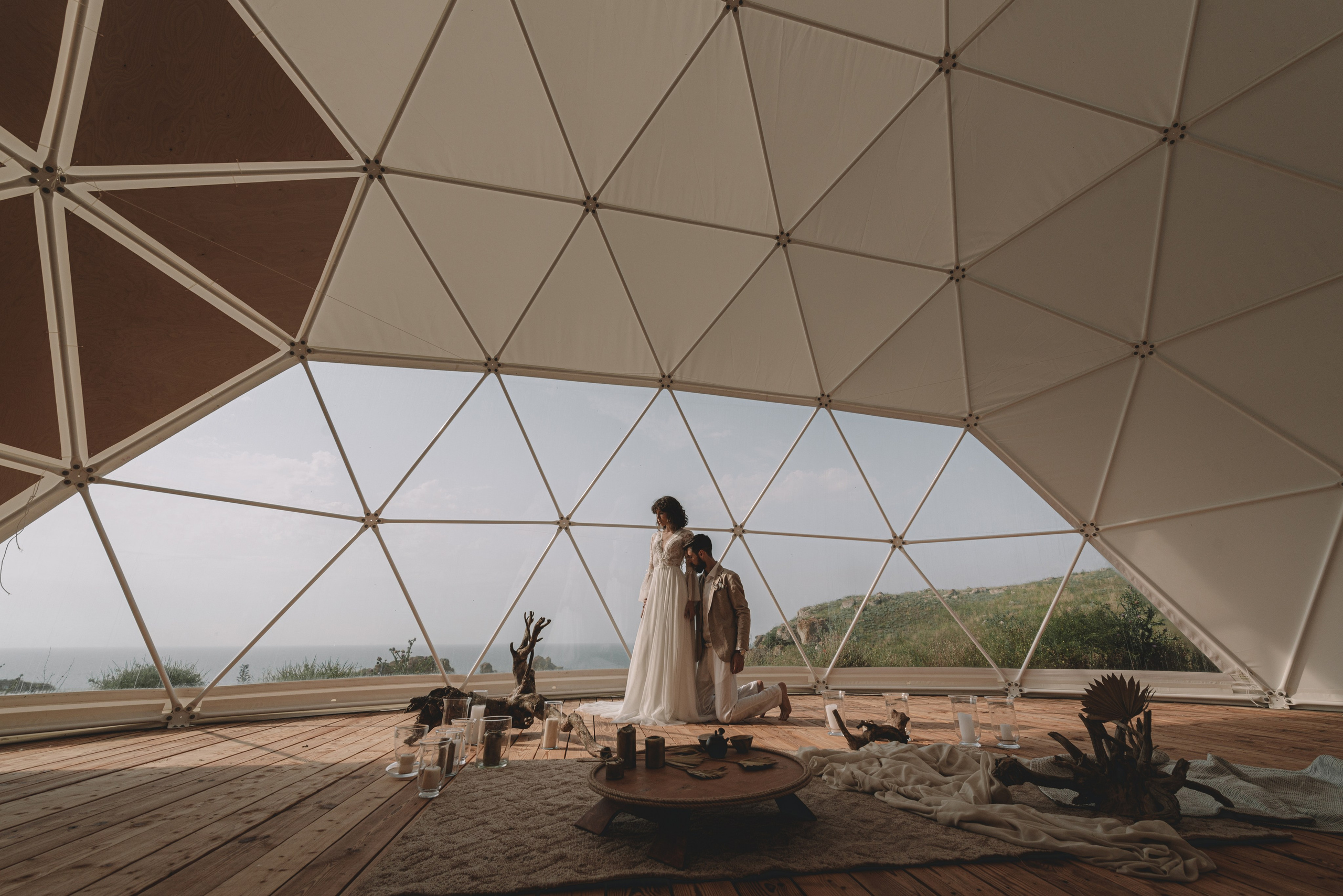 Свадебная фотосессия в Щелкино ,Бухта Космонавтов. Выездная церемония на берегу моря Крым. Свадебный и семейный фотограф и видеограф, Крым, Москва, Санкт -Петербург