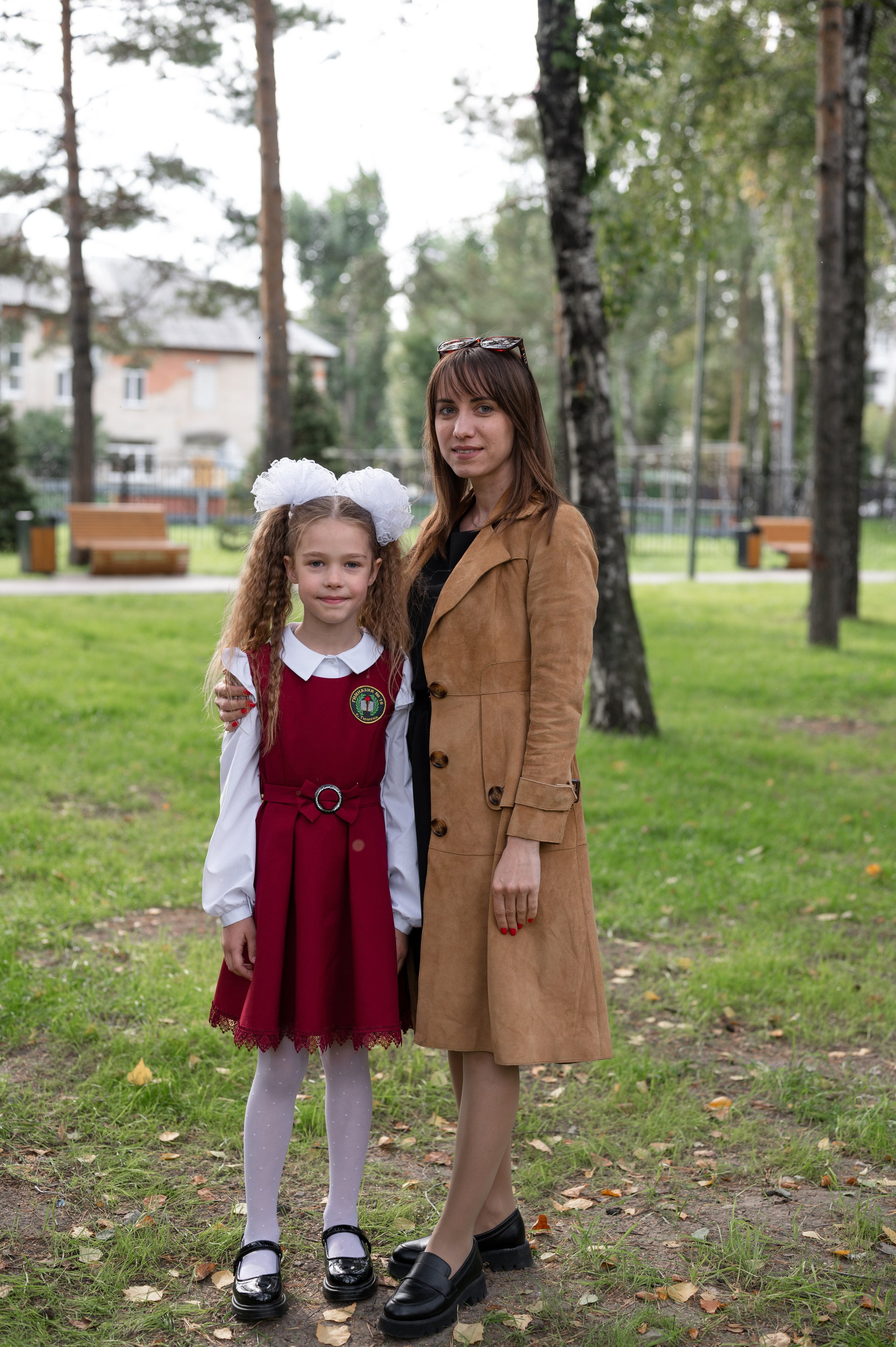 1 сентября 16 гимназия 2 класс (линейка + в классе+ на улице). Фотограф новорожденных, семейный детский в Тюмени Татьяна Морозова