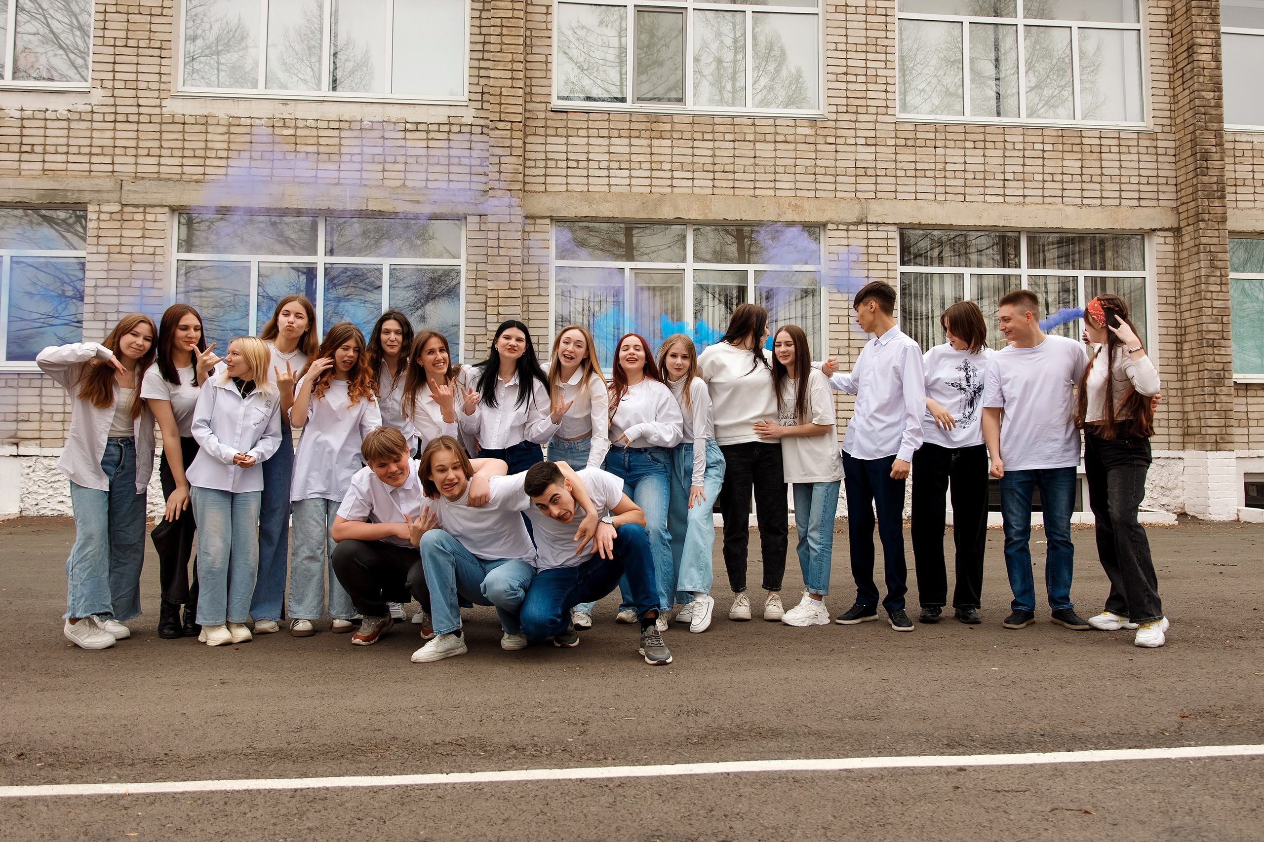 11 класс с. Барабаш. Фотограф Любовь Корниенко, Примоский край