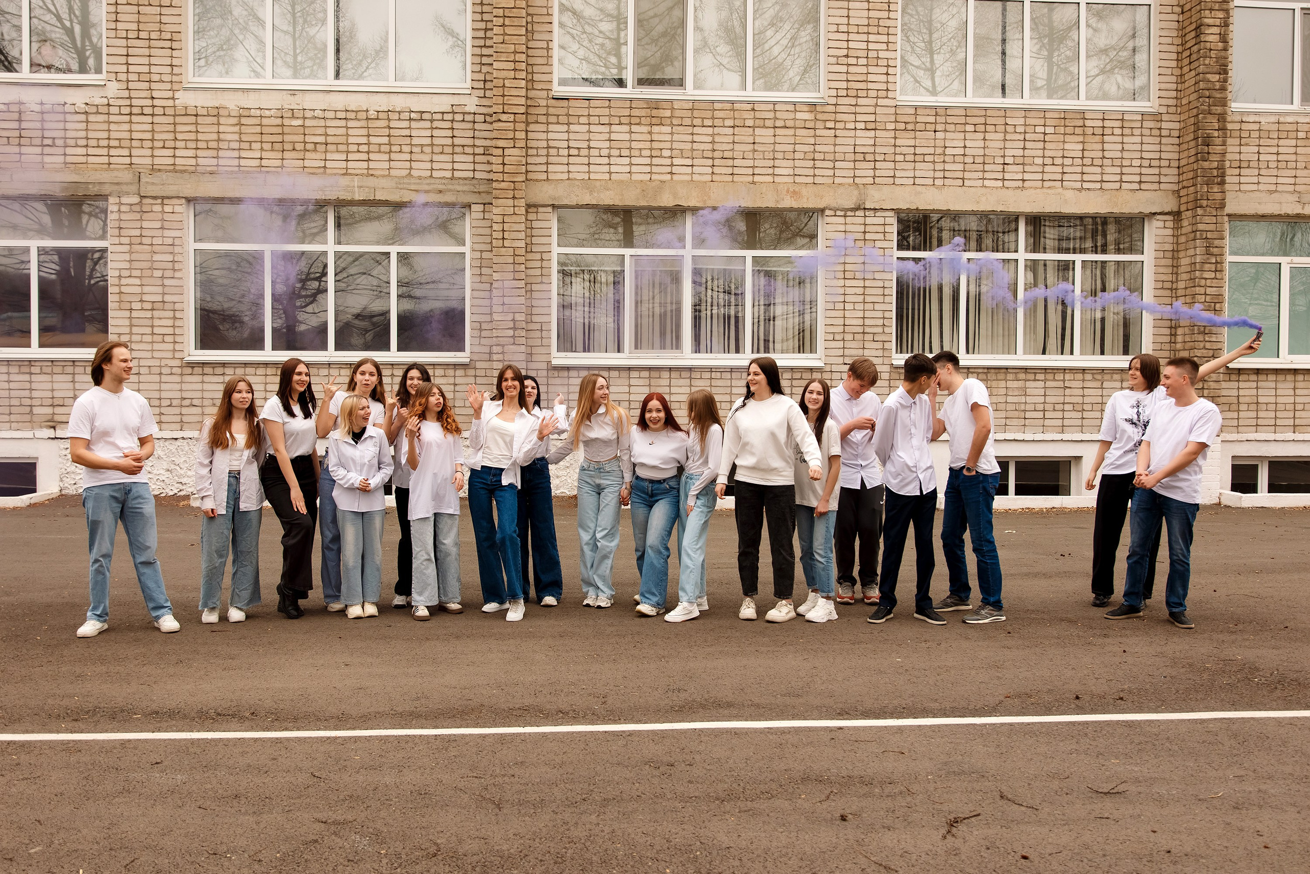 11 класс с. Барабаш. Фотограф Любовь Корниенко, Примоский край