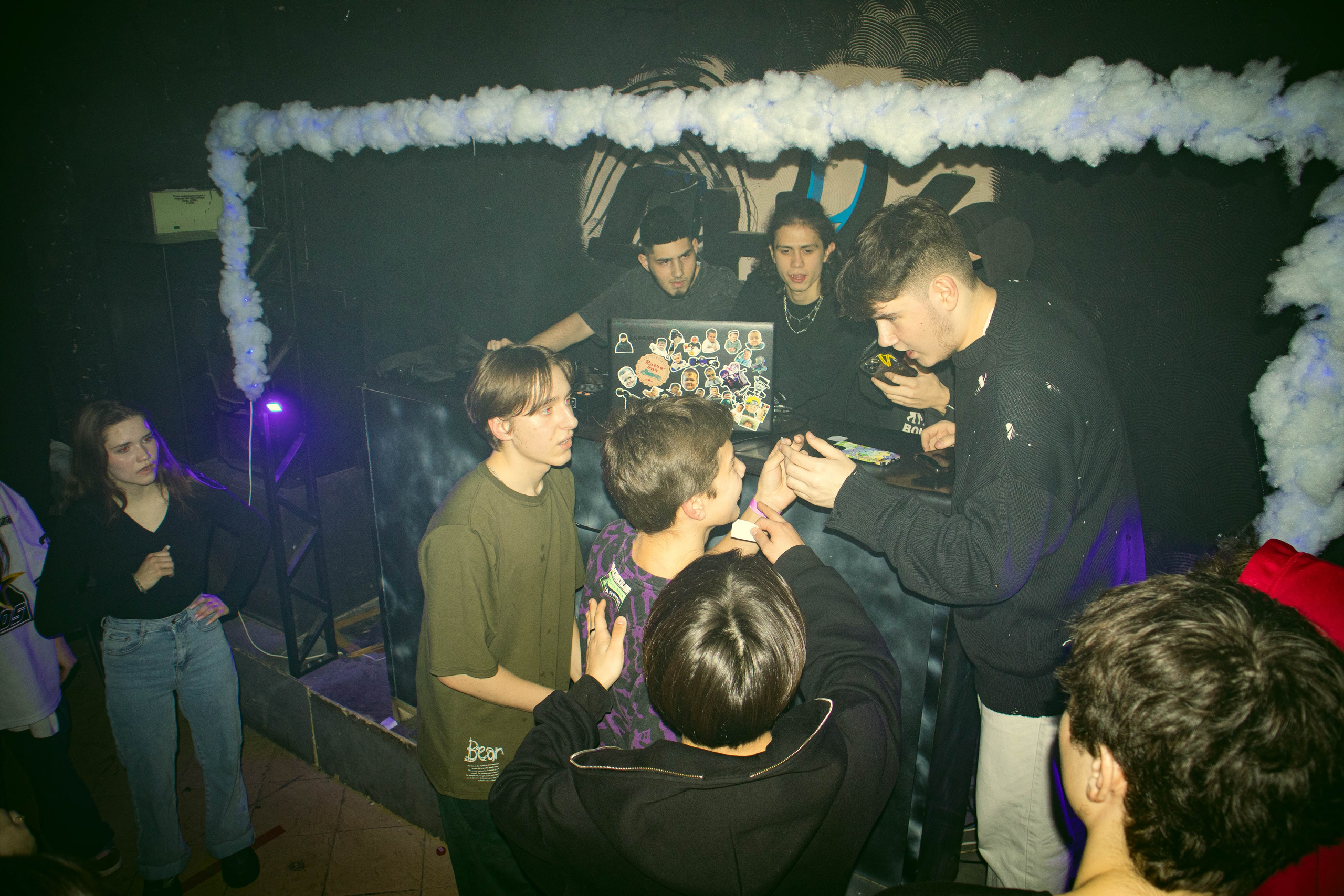 MOSHPIT. Фотограф и видеограф в Бугульме Аня Трутнева