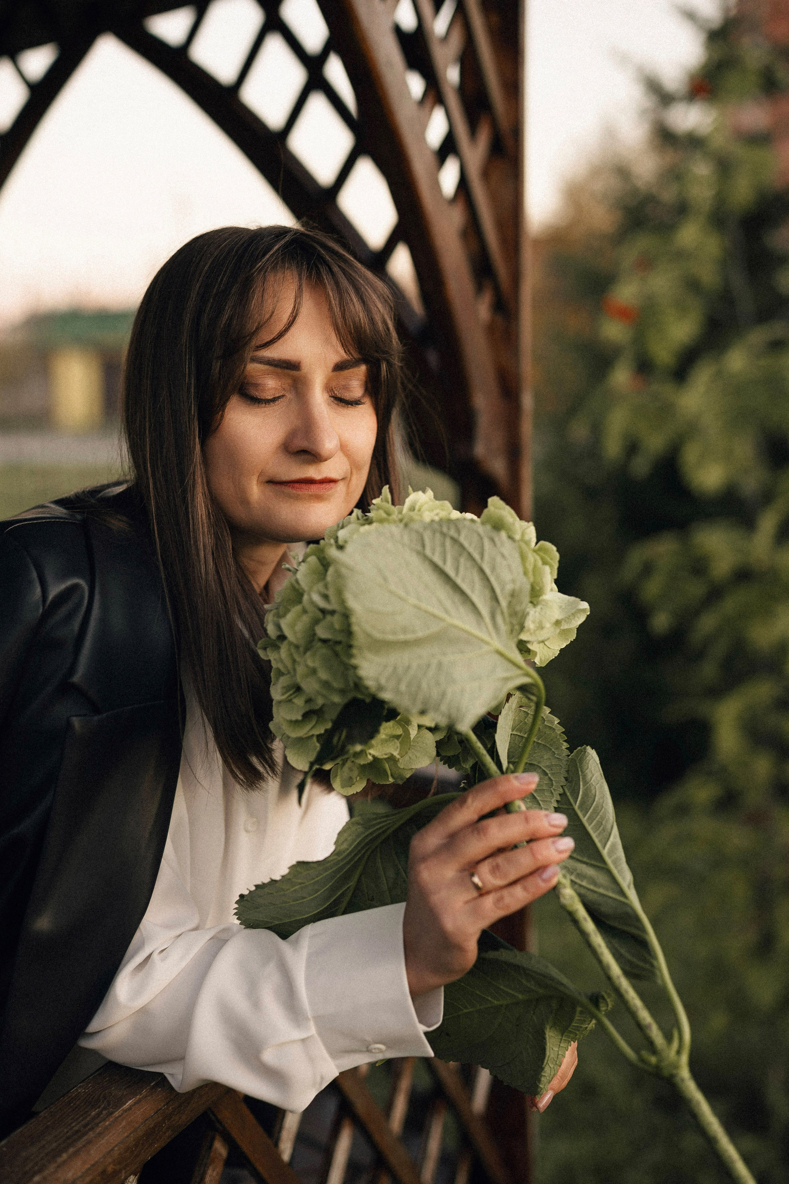 Натали с гортензией. Портретный, семейный и свадебный фотограф в Нарьян-Маре
