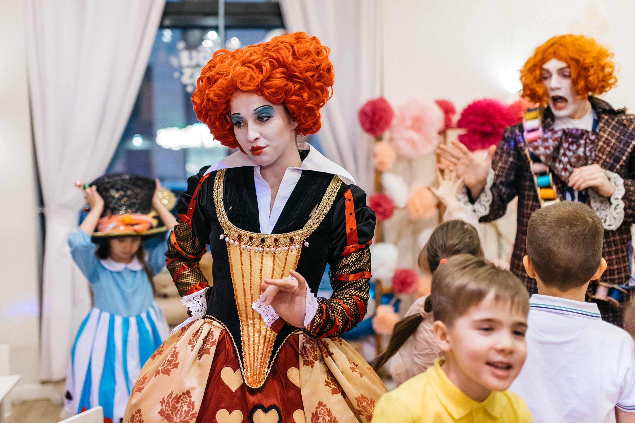 Алиса в стране чудес