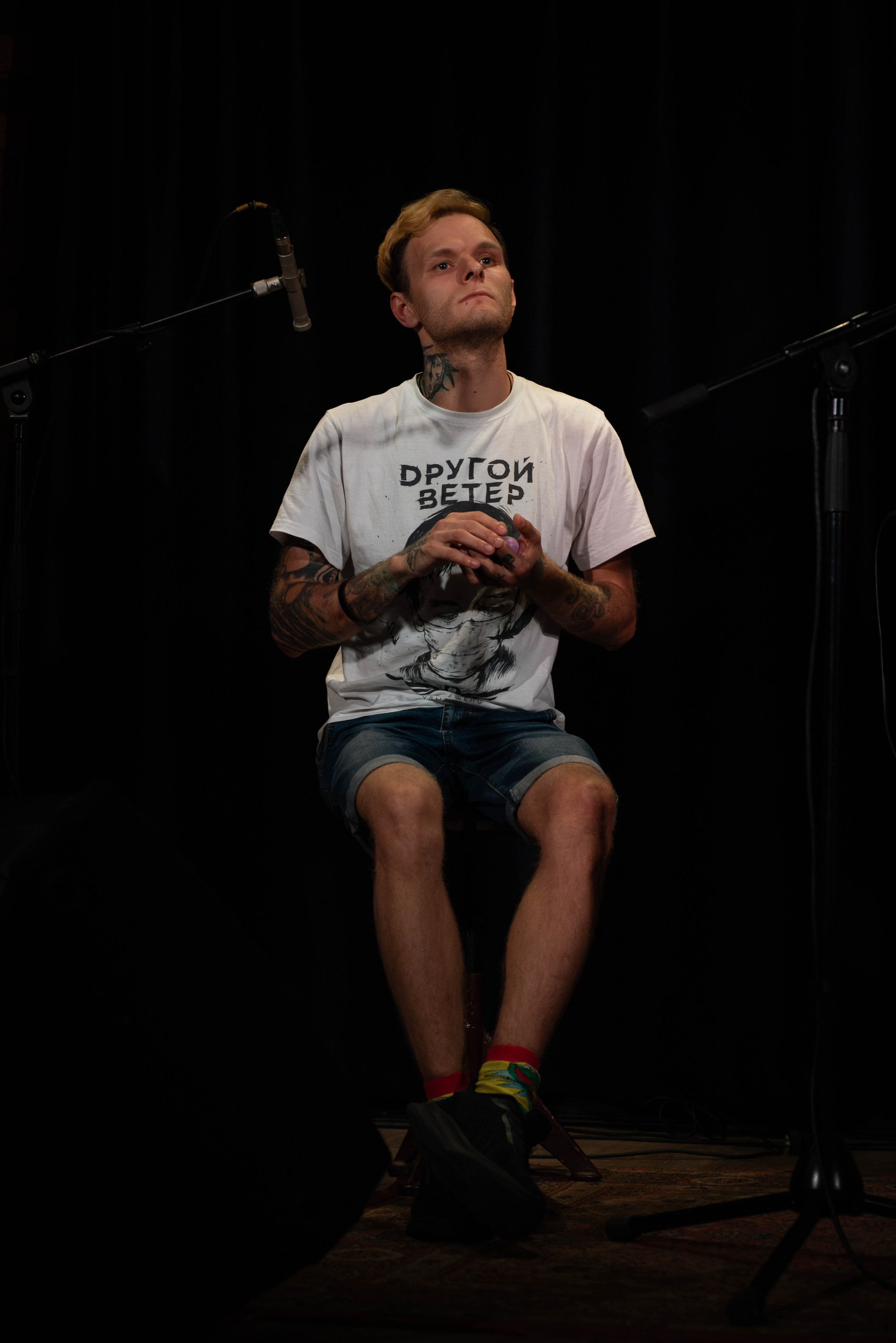 Лёва Сазонов (1 августа 2024 года, Москва, арт-кафе Пушкарёв). Фотограф Светлана Блинова, Москва и Московская область