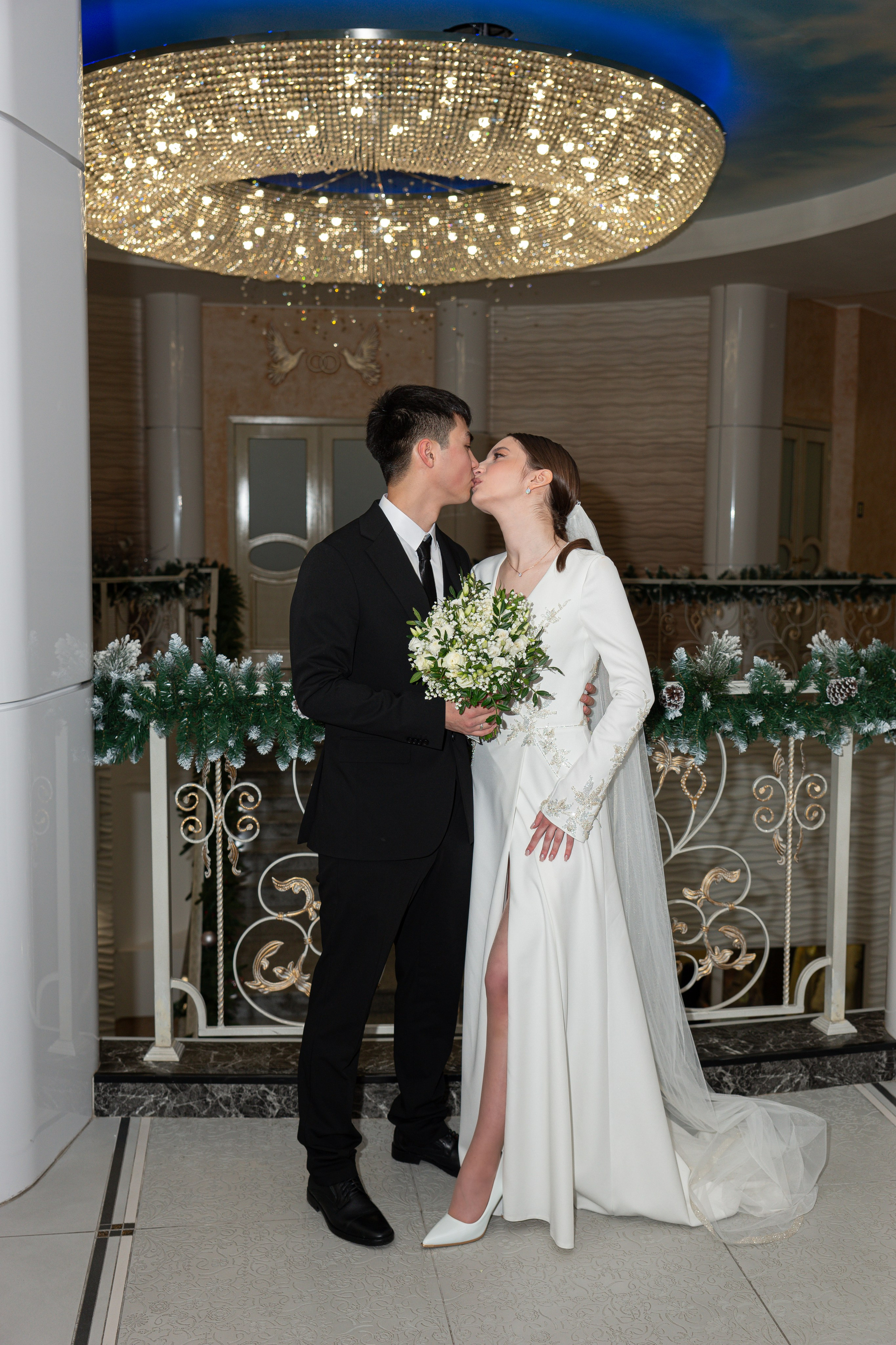 Артём и Лера 2025.12.25. Фотограф на Камчатке Анна Моргачёва. Семейные и детские съёмки