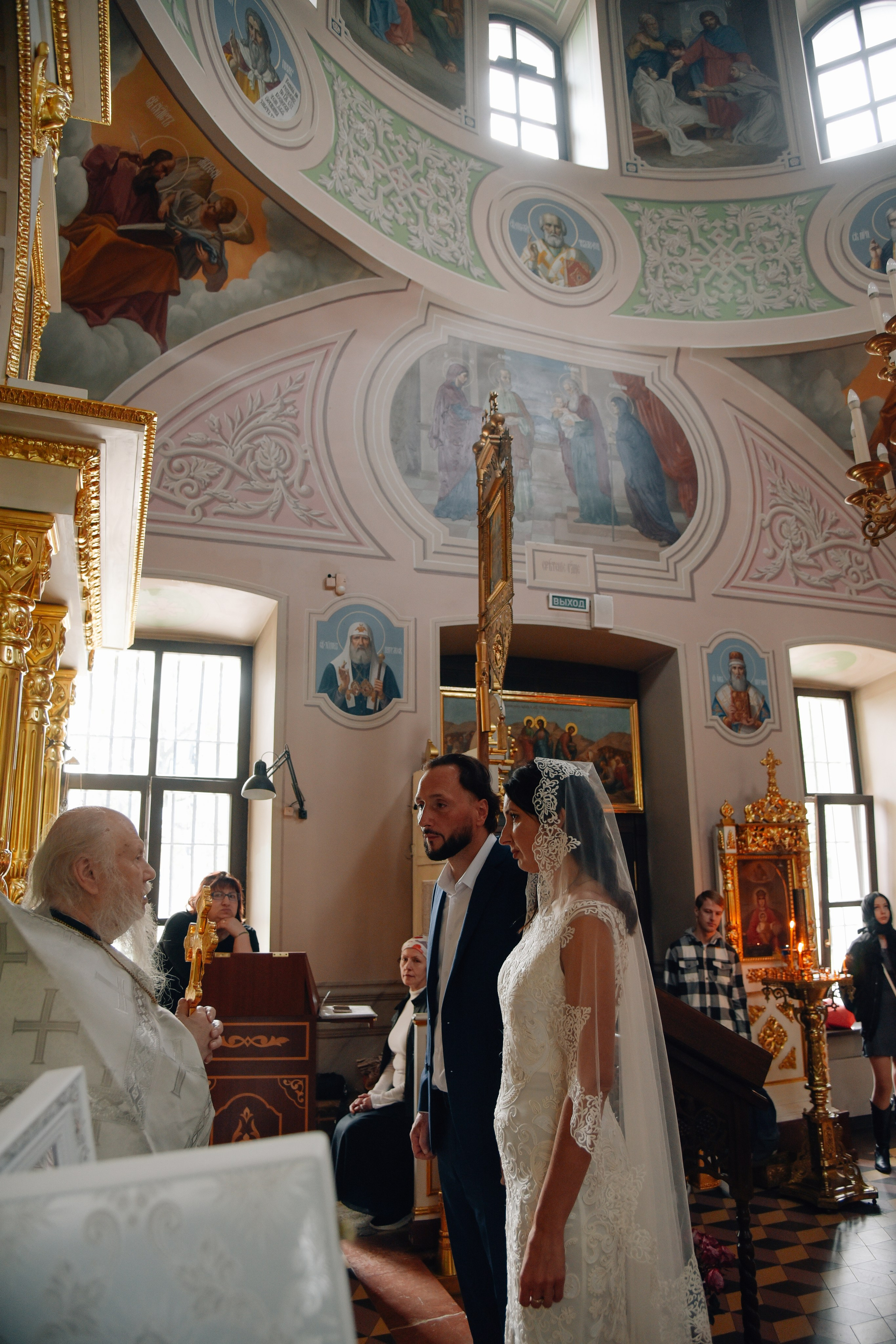 Венчание Храм Живоначальной Троицы на Воробьёвых горах. Фотограф Лола Волна, город Москва