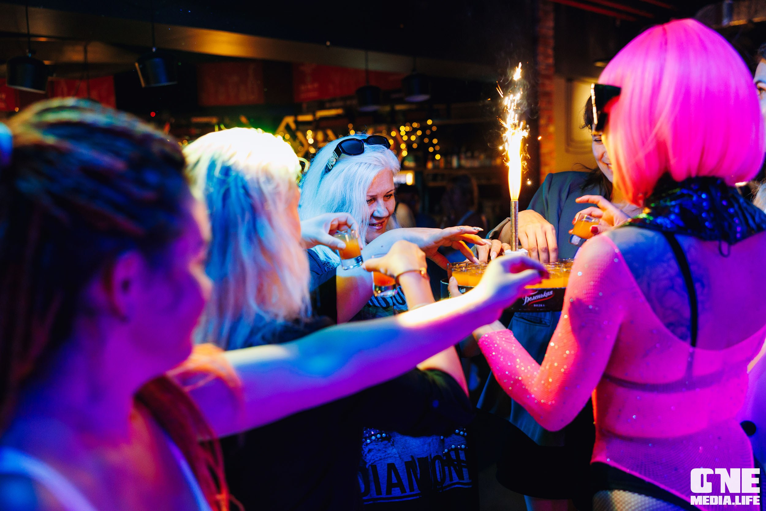 Фоторепортаж из бара Баррэ. One Media Life: фоторепортажи, фотоотчеты с мероприятий и заведений