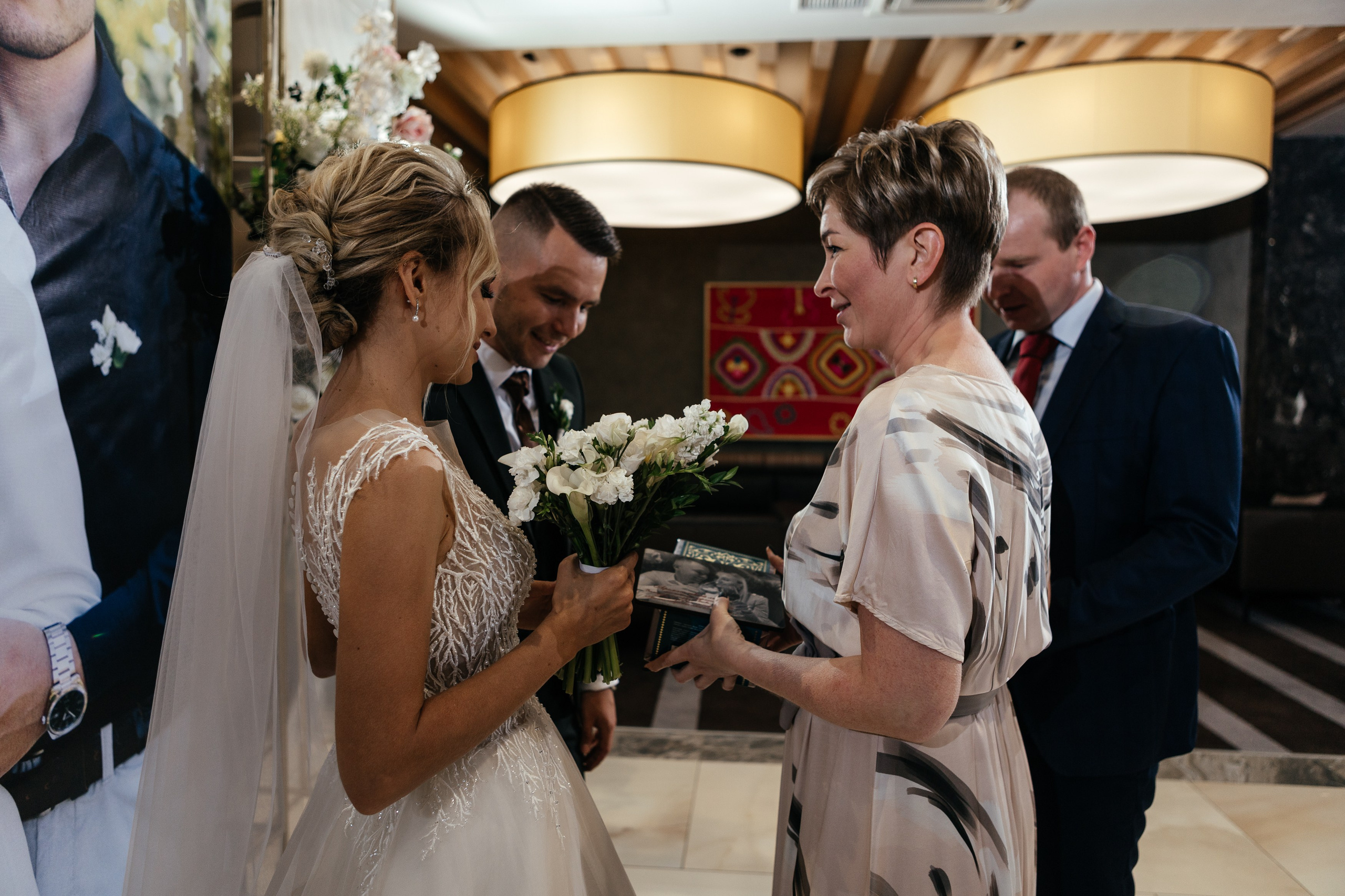 Свадебный фотограф Уфа — Руслан ГабдлисламовЖивые эмоции, красивые кадры, воспоминания на всю жизнь.Работаю по всей Республике Башкортоста. Свадебный фотограф Уфа Руслан Габдлисламов