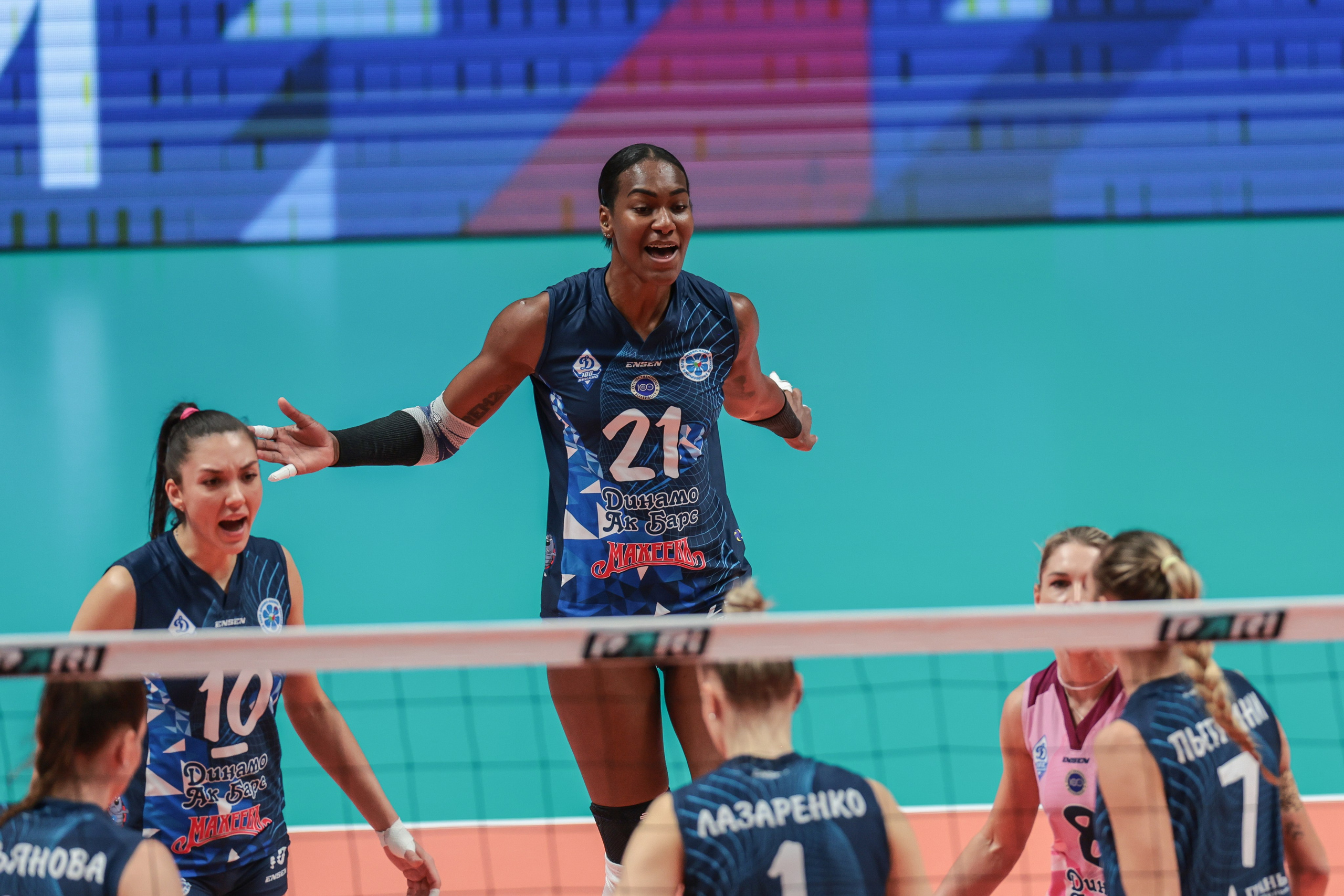 ВК Динамо Ак Барс — ВК Ленинагрдка. Спортивный репортажный фотограф Казань Нафис Сиразетдинов