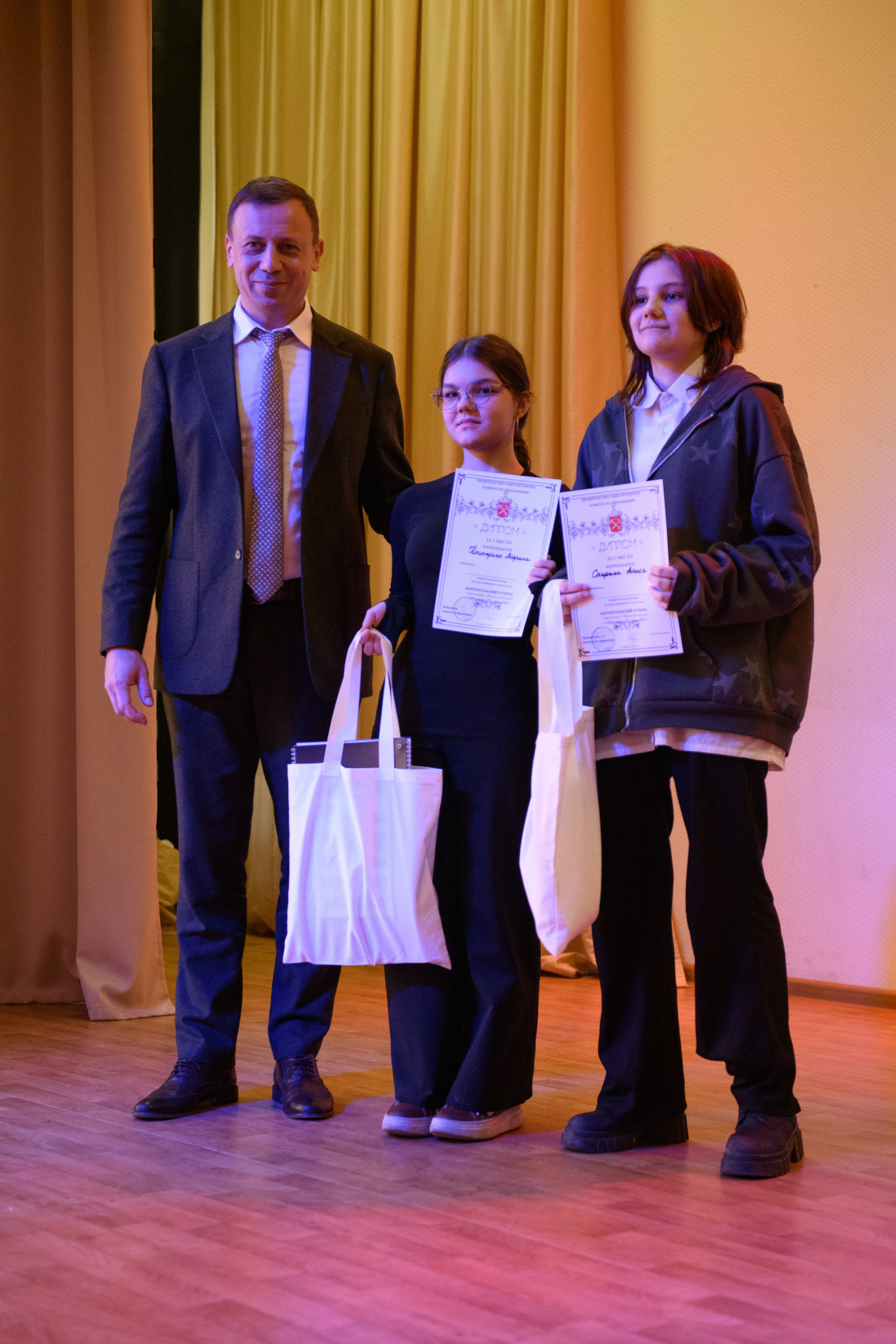 Фотосъемка конкурса молодых дизайнеров. Организация и проведение фотосъемок в Санкт-Петербурге. Фотограф Смирягин Илья