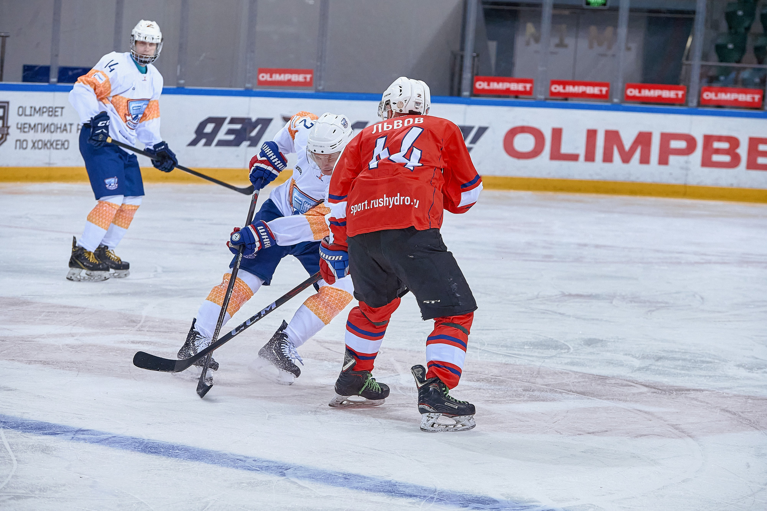 Платинум Арена — Хоккей — РусГидро. Фотограф Яковлев Роман — Красноярск
