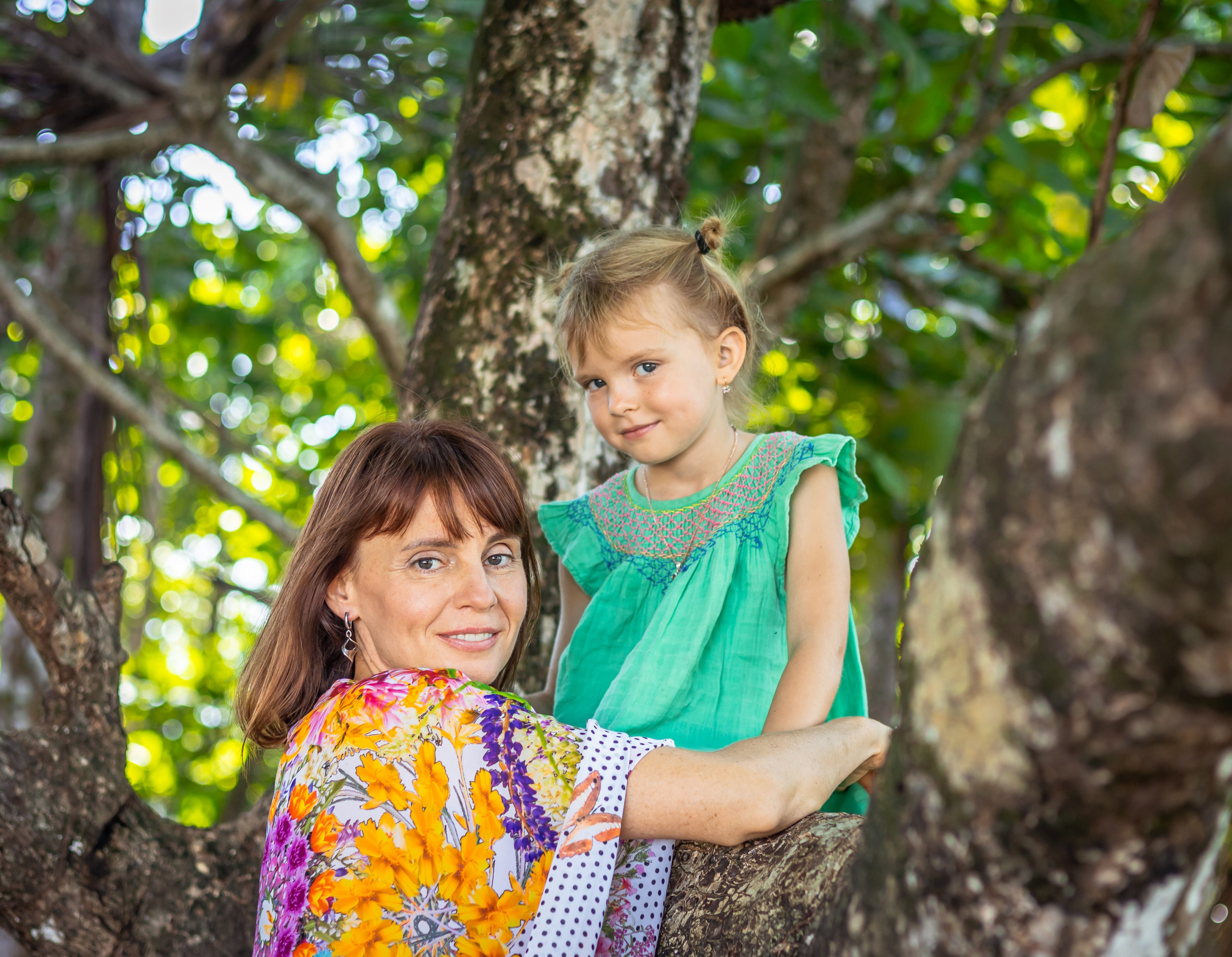 Ocean vibe with Tanya & Katya. Family, portrait, content photo in Costa Rica Evgeniya Besprozvannykh