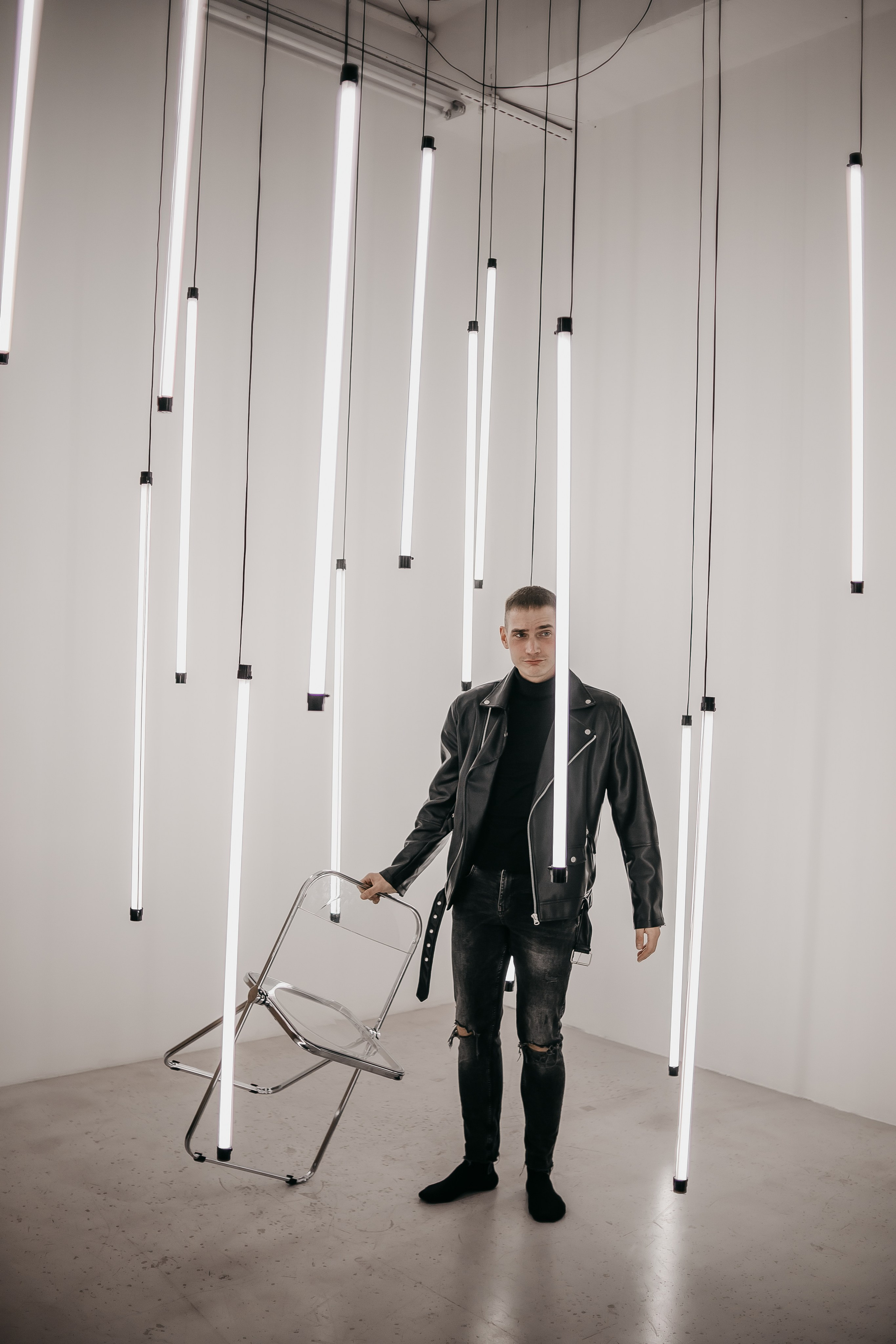 Евгений. Фото в неоне. Фотограф Регина Крикунова г. Красноярск