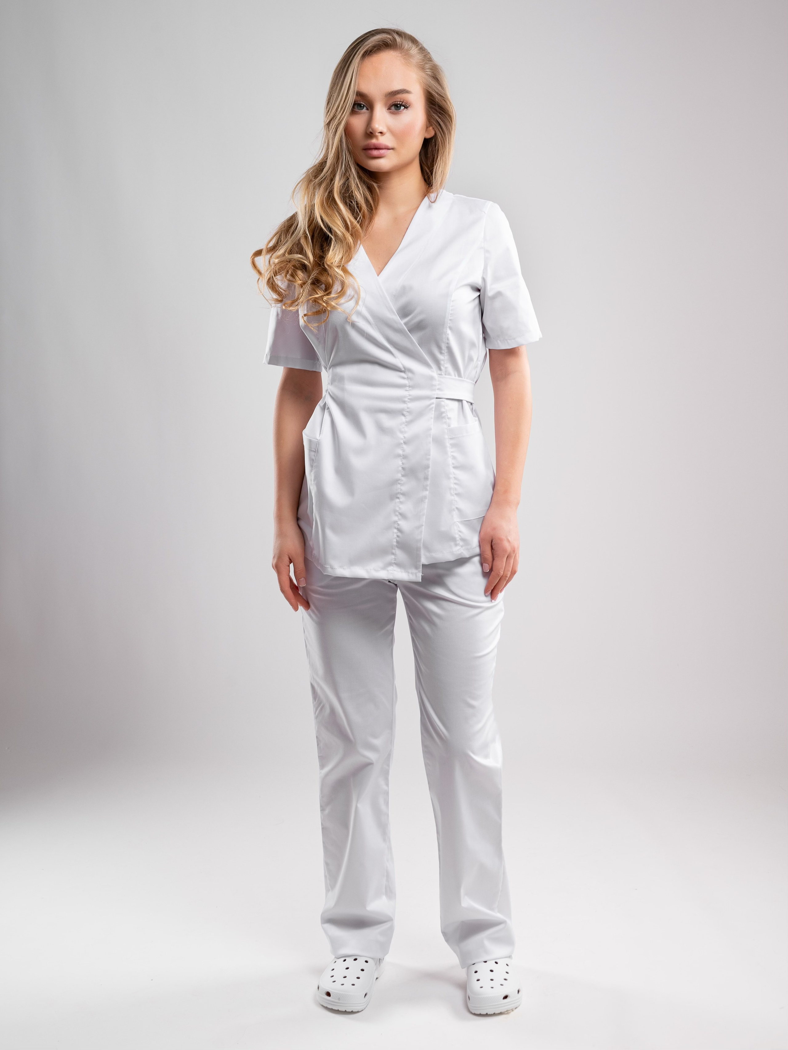 Медицинские костюмы. Предметный фотограф, фото для маркетплейсов Пятигорск, КМВ