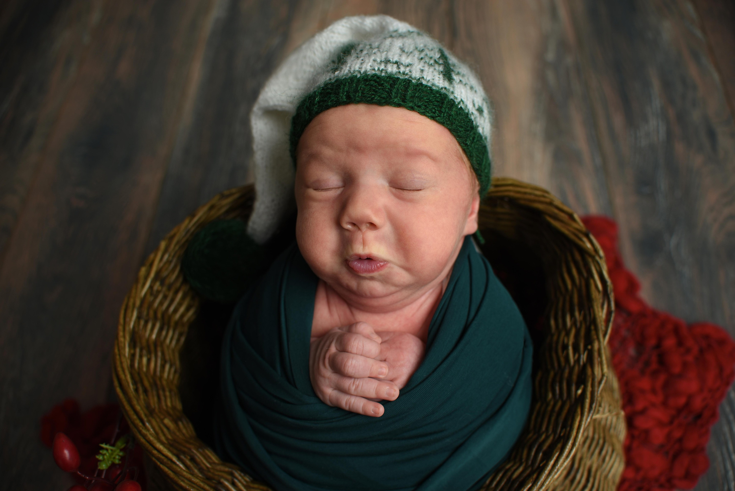 Ньюборн ЭСПРЕСС плюс родители малыш Артемий. Фотограф новорожденных в Нижневартовске Лара Курдюкова