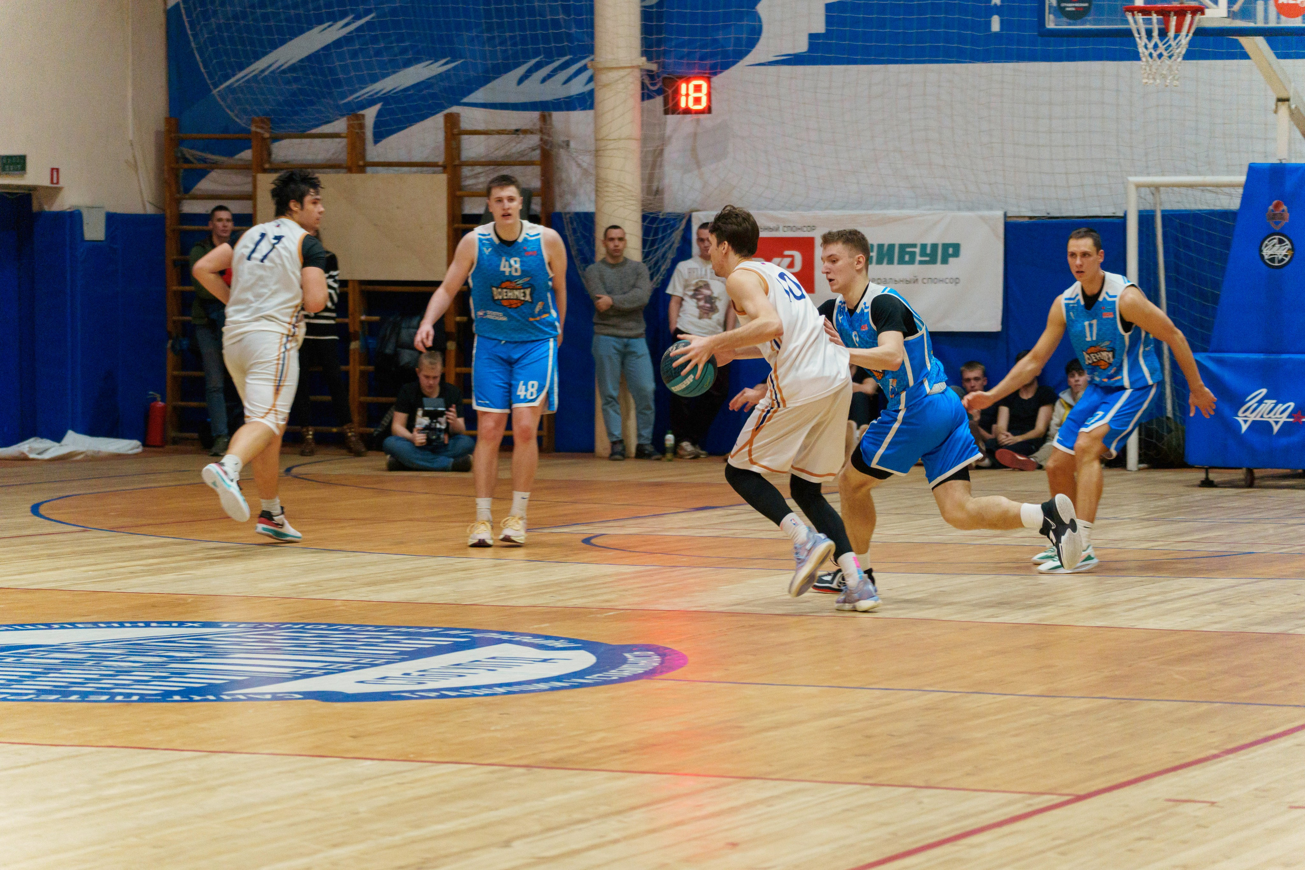 Баскетбол ГУТИД и ВОЕНМЕХ. Фотограф в Санкт-Петербурге Ибрагимова Алина
