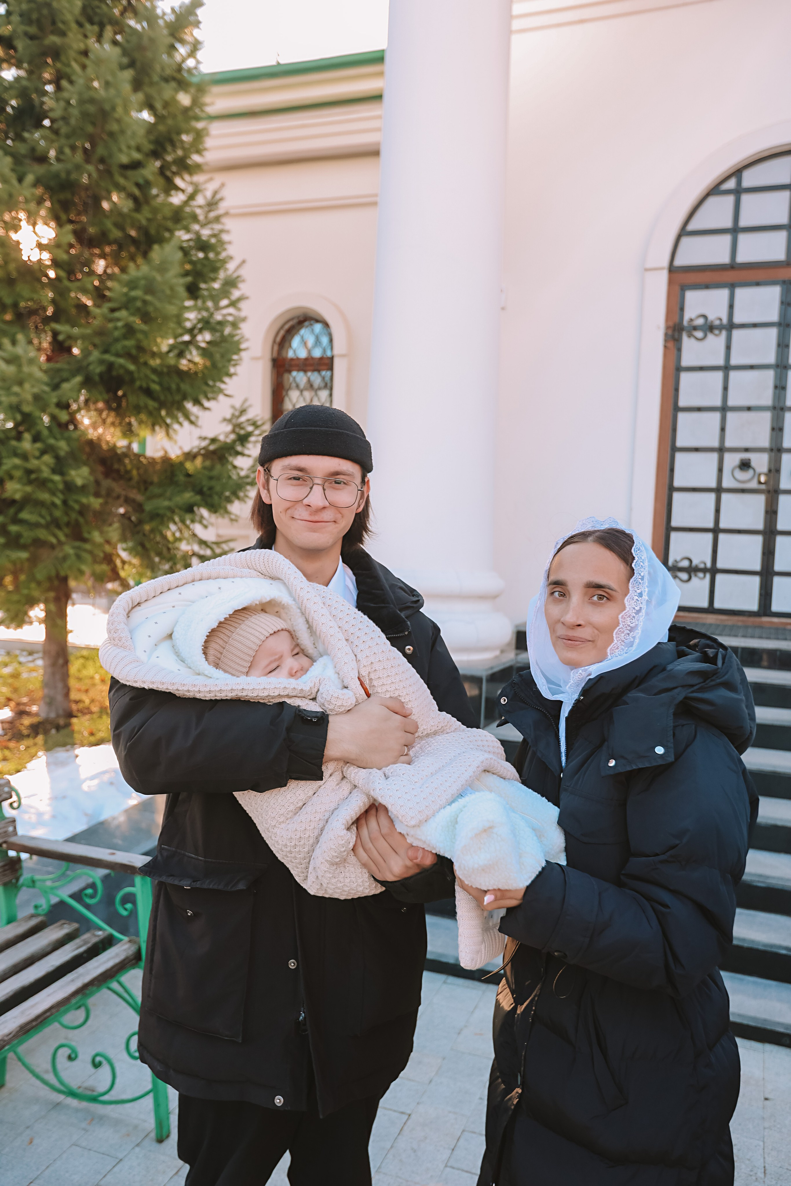 Крещение круглая церковь. Семейный фотограф Тюмень, фотограф на роды Салмина Мария