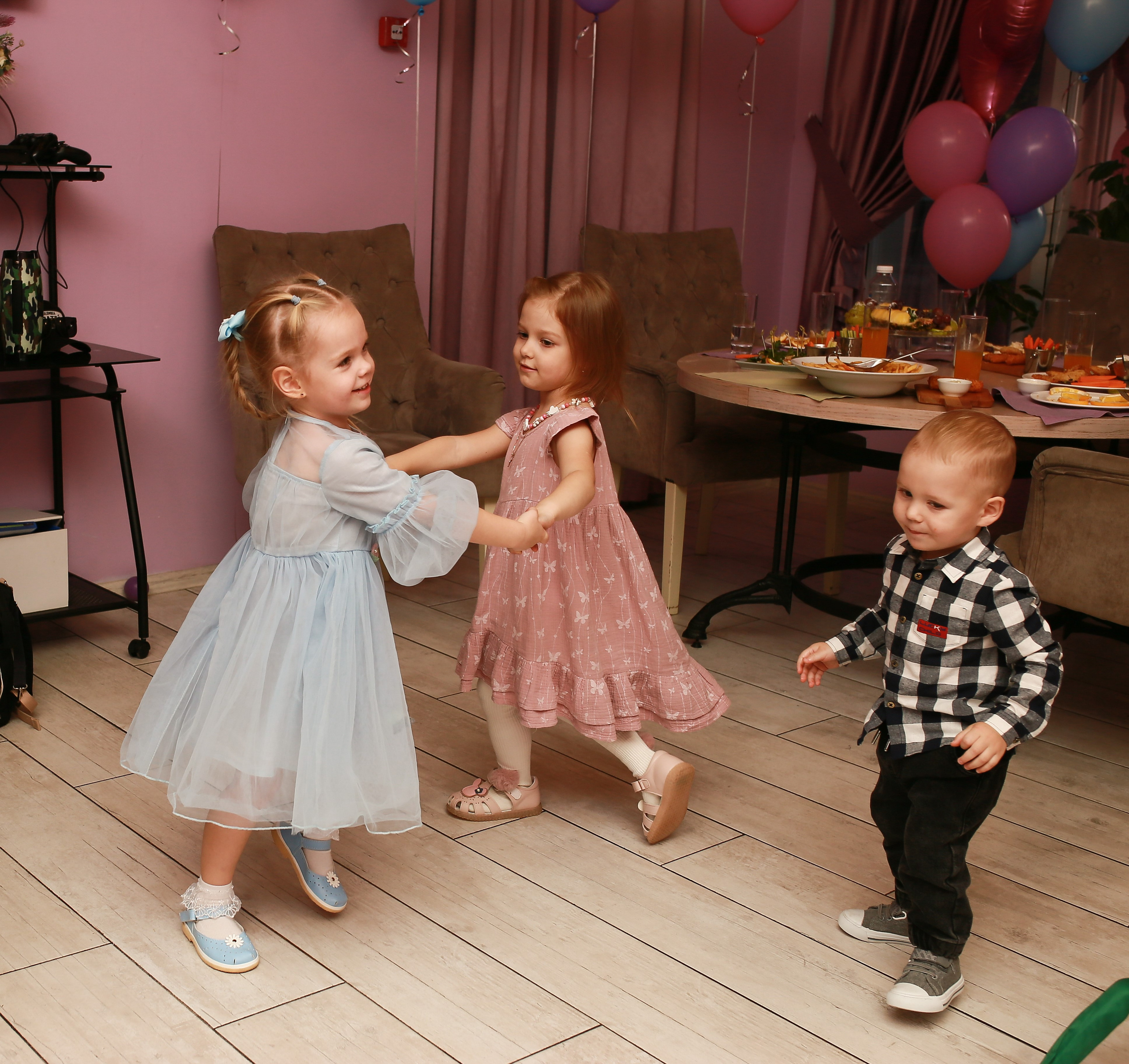 Алисе 4 года. Фотограф Москва Лара Чайка