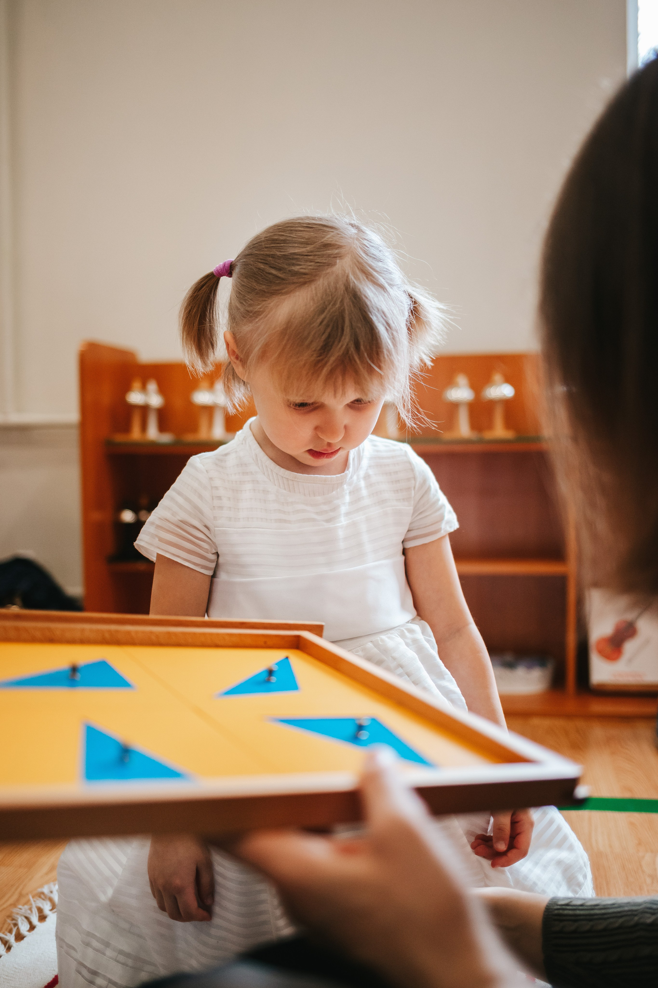 8 марта в Монтессори-саду. Семейный lifestyle фотограф в Санкт-Петербурге Людмила Пахомова