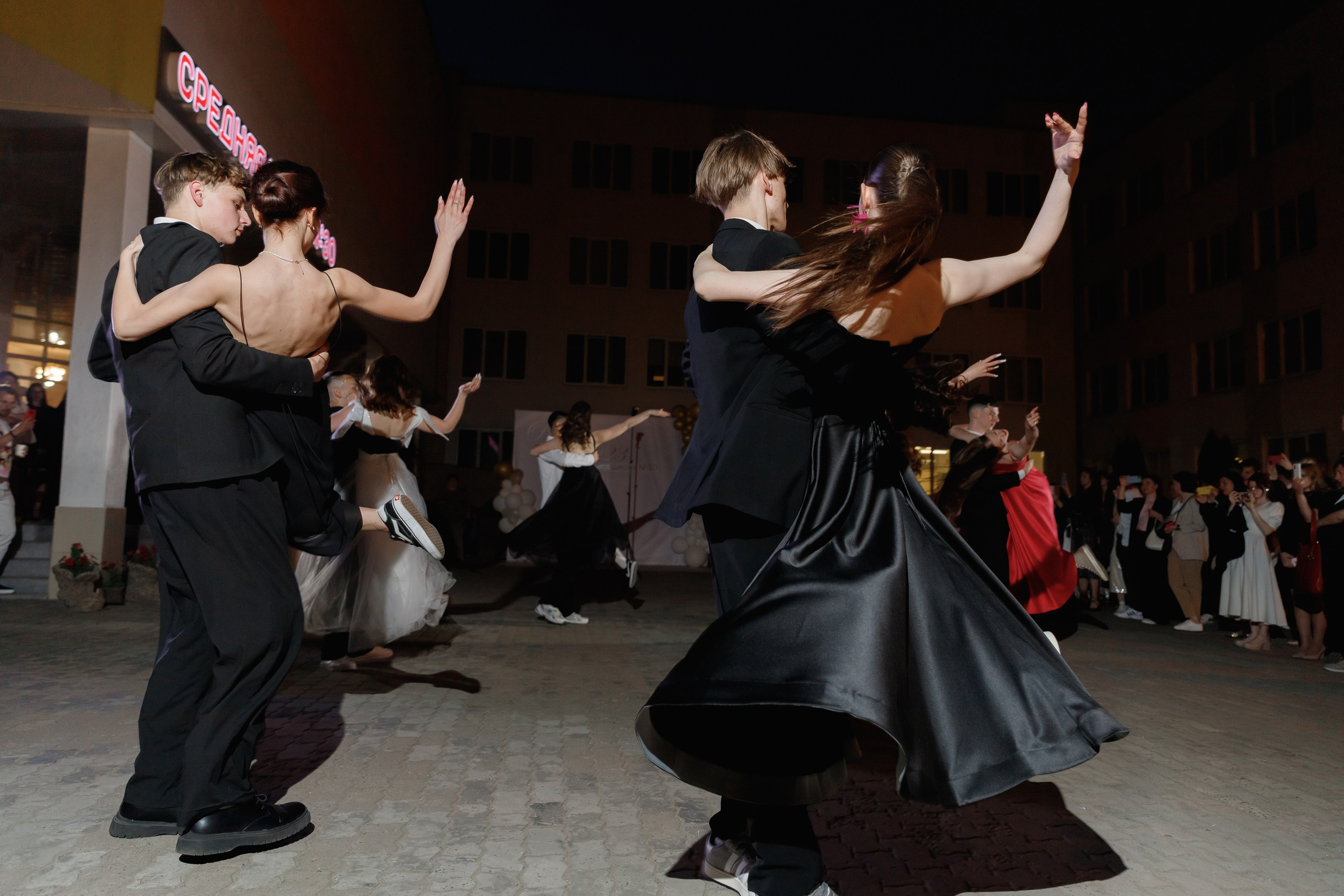 Школьный выпускной 2023 год в Минске. Свадебный фотограф в Минске/Беларуси Сергей Спиридонов