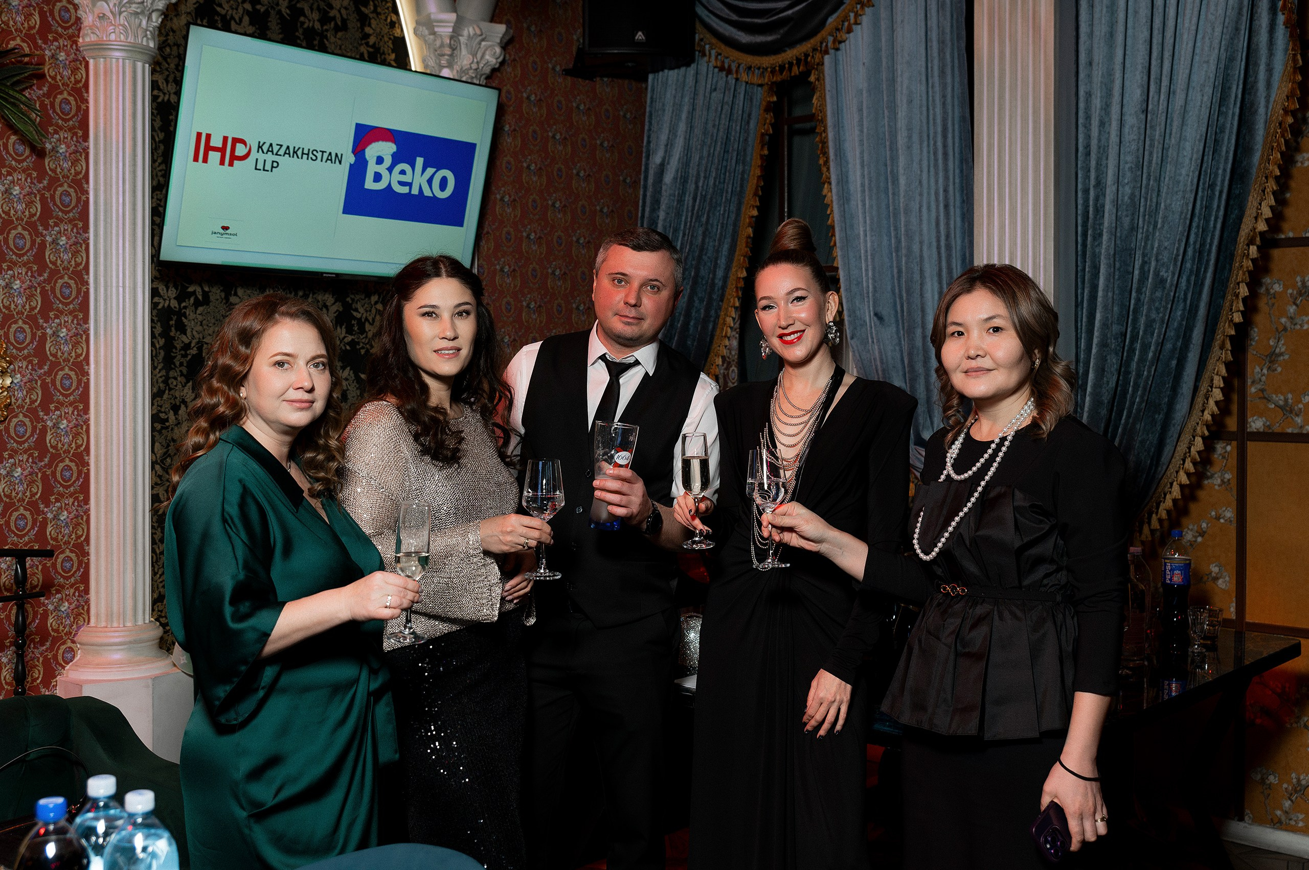 Beko Central Asia — Happy New Year. Фотограф в Алматы — Алексей Коньков | Репортаж, свадьбы, портреты