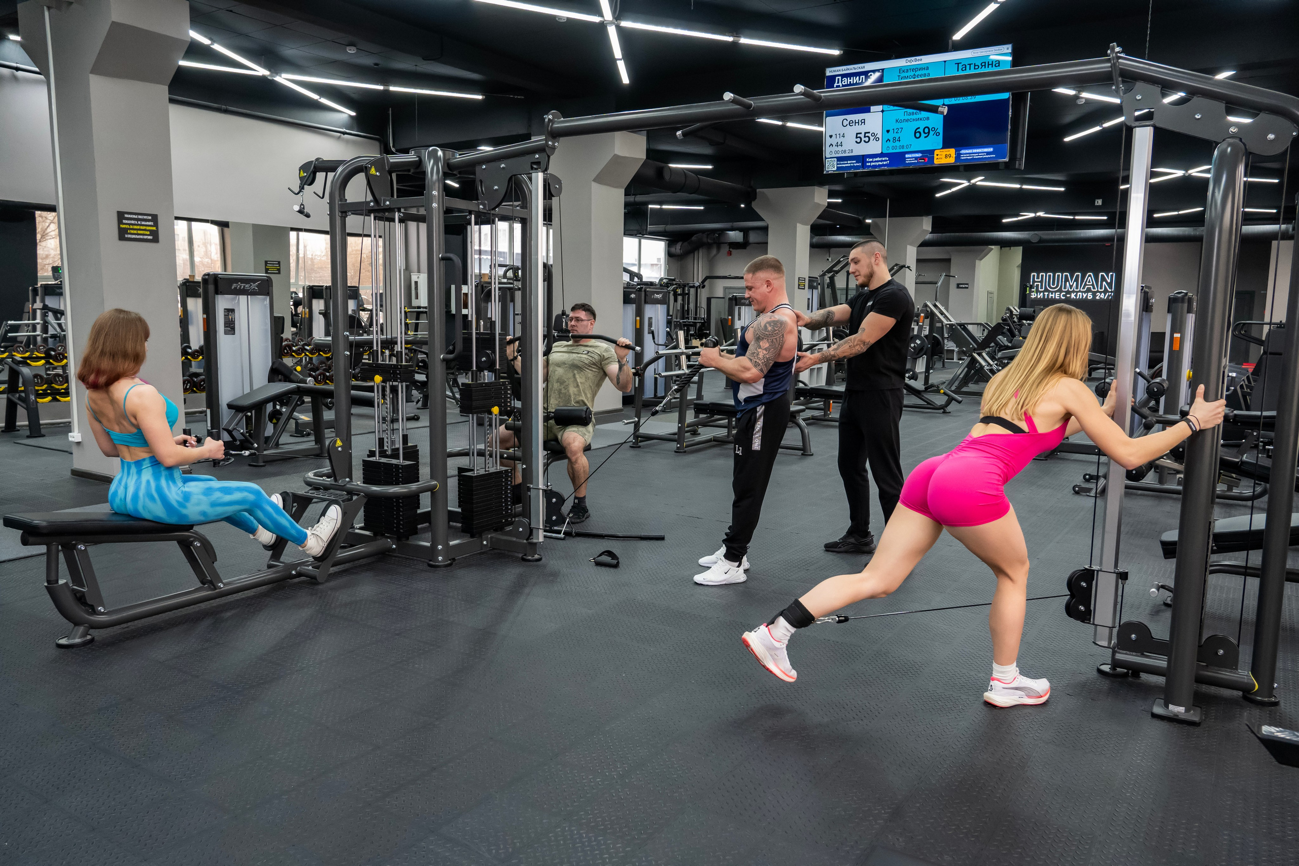 Фитнес клуб Human. Занимаюсь профессиональной фотографией и живу рядом с Байкалом. Работаю в разных жанрах