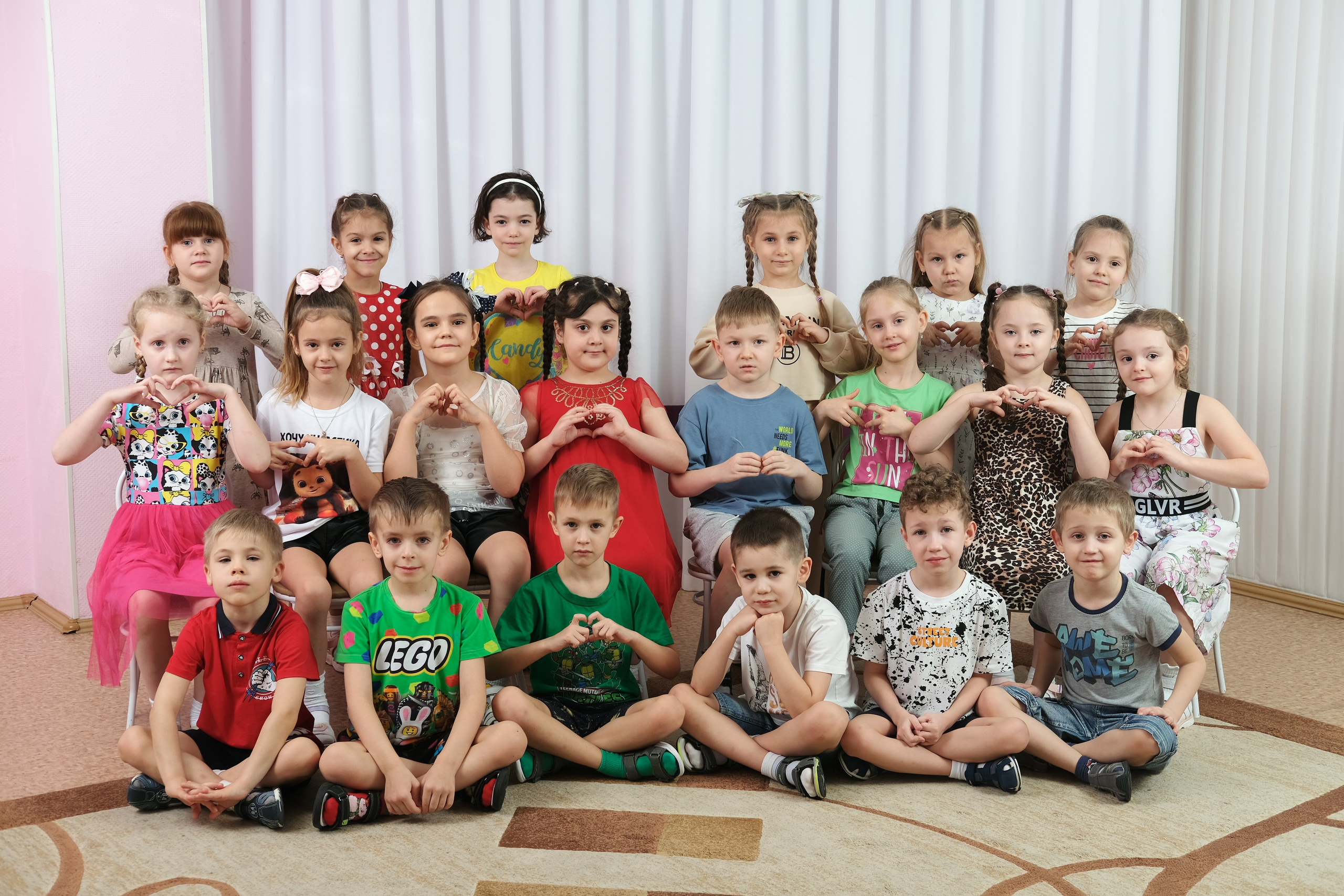 Выпускной альбом для детского сада. Выпускной альбом Стрежевой