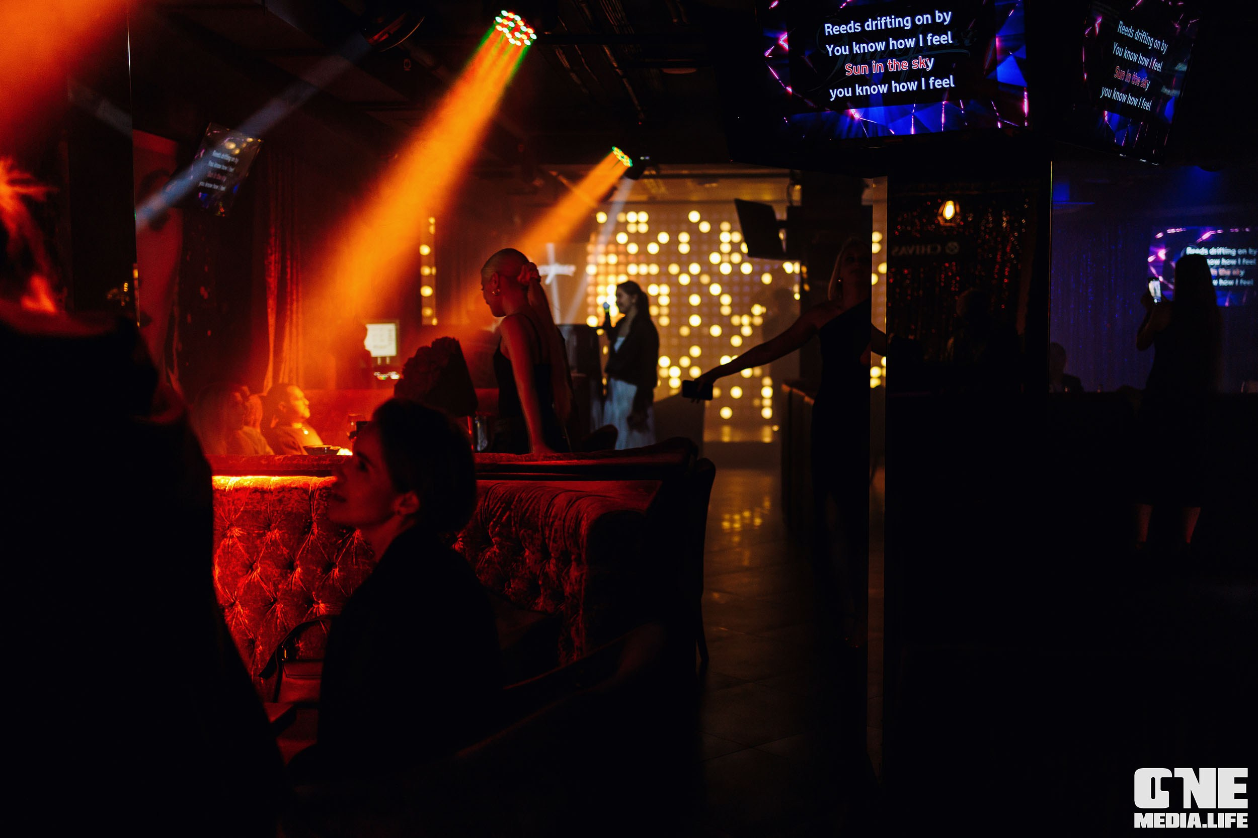 Фоторепортаж из караоке-клуба Эйфория. One Media Life: фоторепортажи, фотоотчеты с мероприятий и заведений