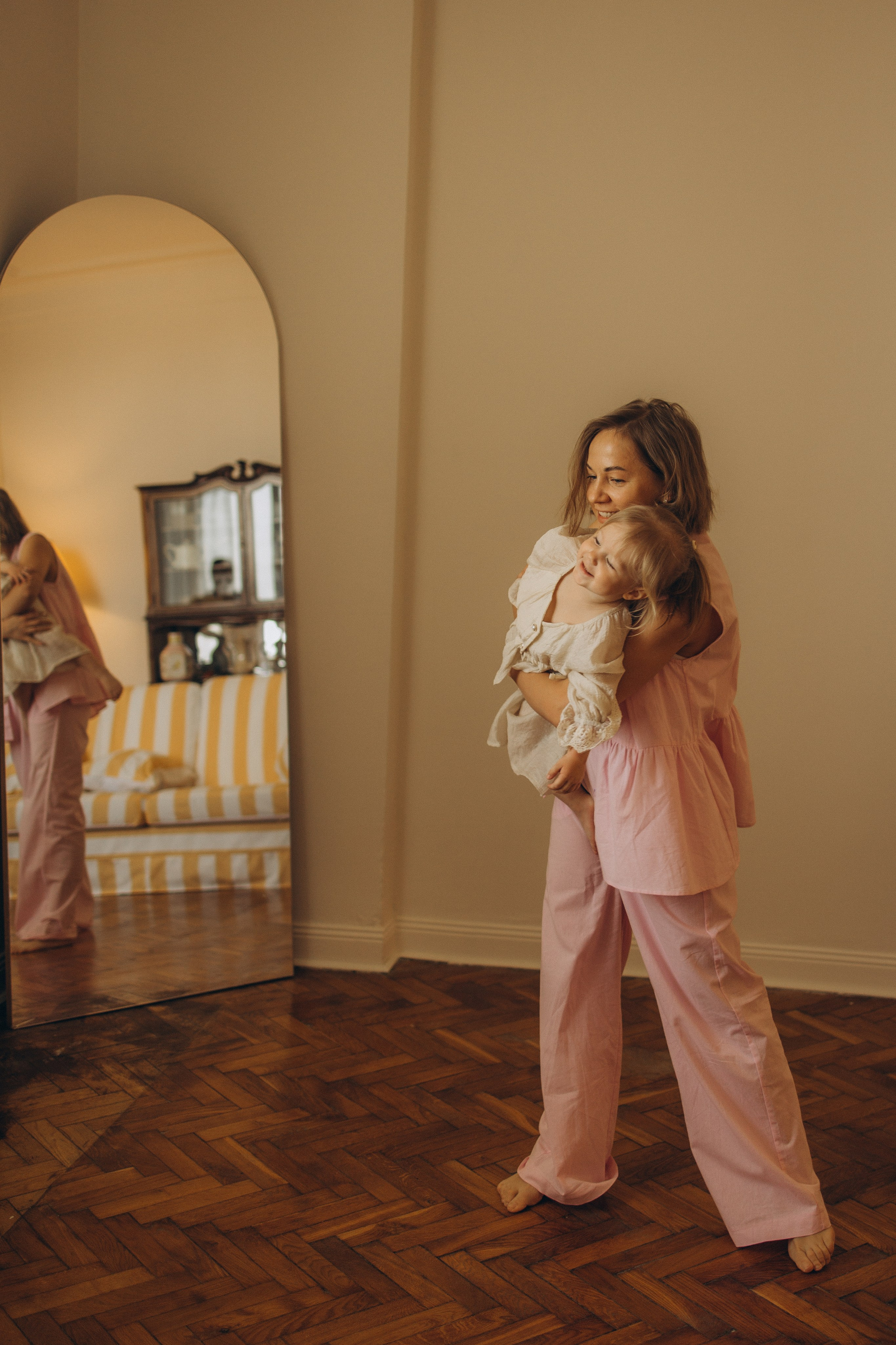 В объятиях папы. Фотокарточки о вас и о большой любви!