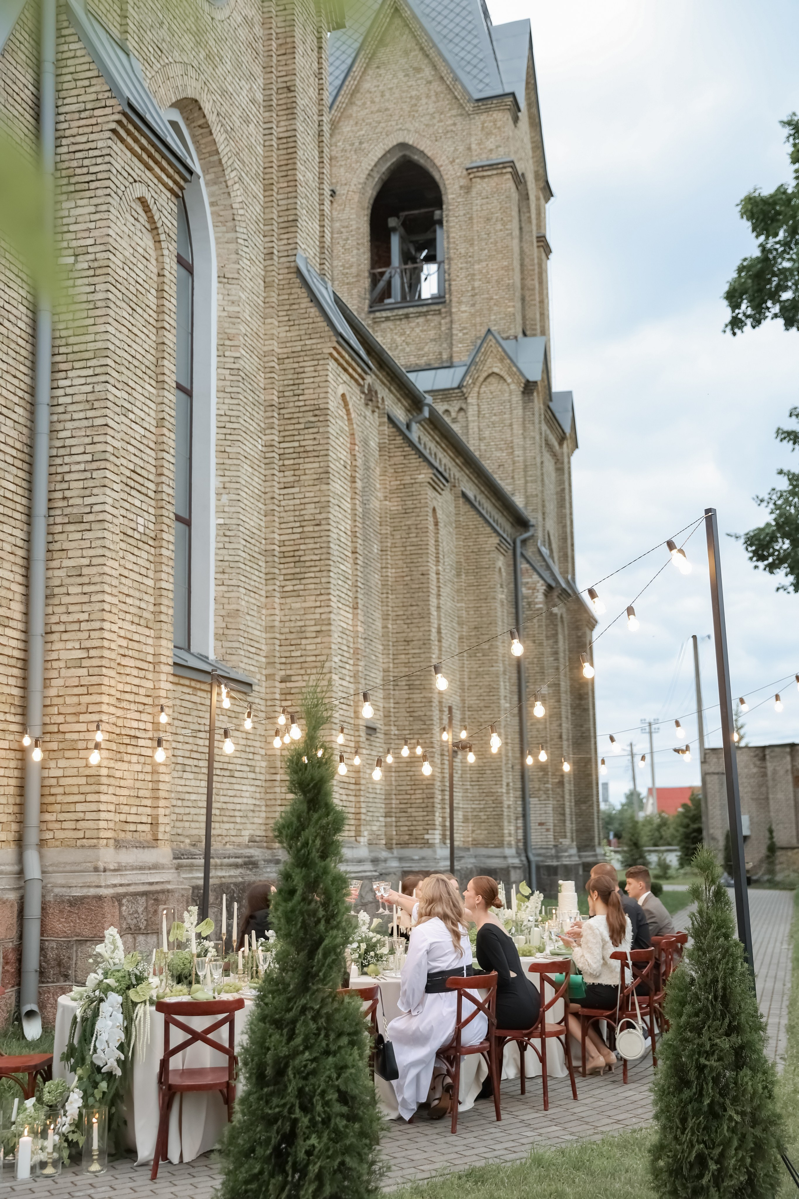 Кирилл и Виктория. Свадебные фотограф и видеограф в Минске Голдосовы Марина и Вадим
