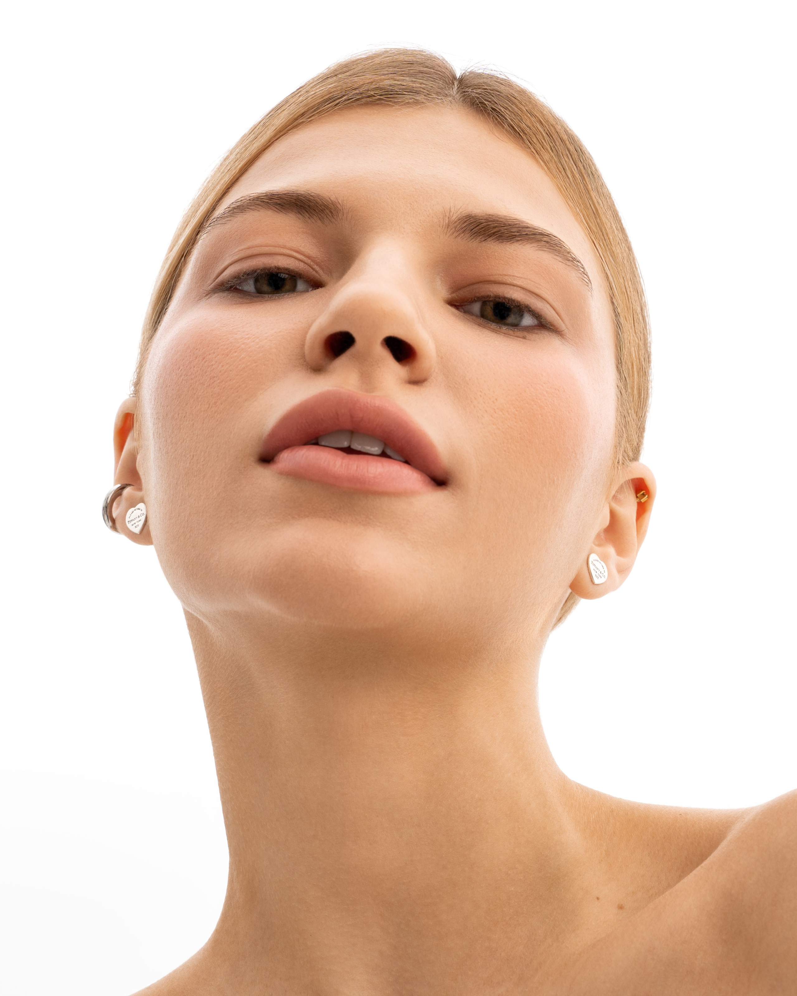 Beauty. Professional photo retouching