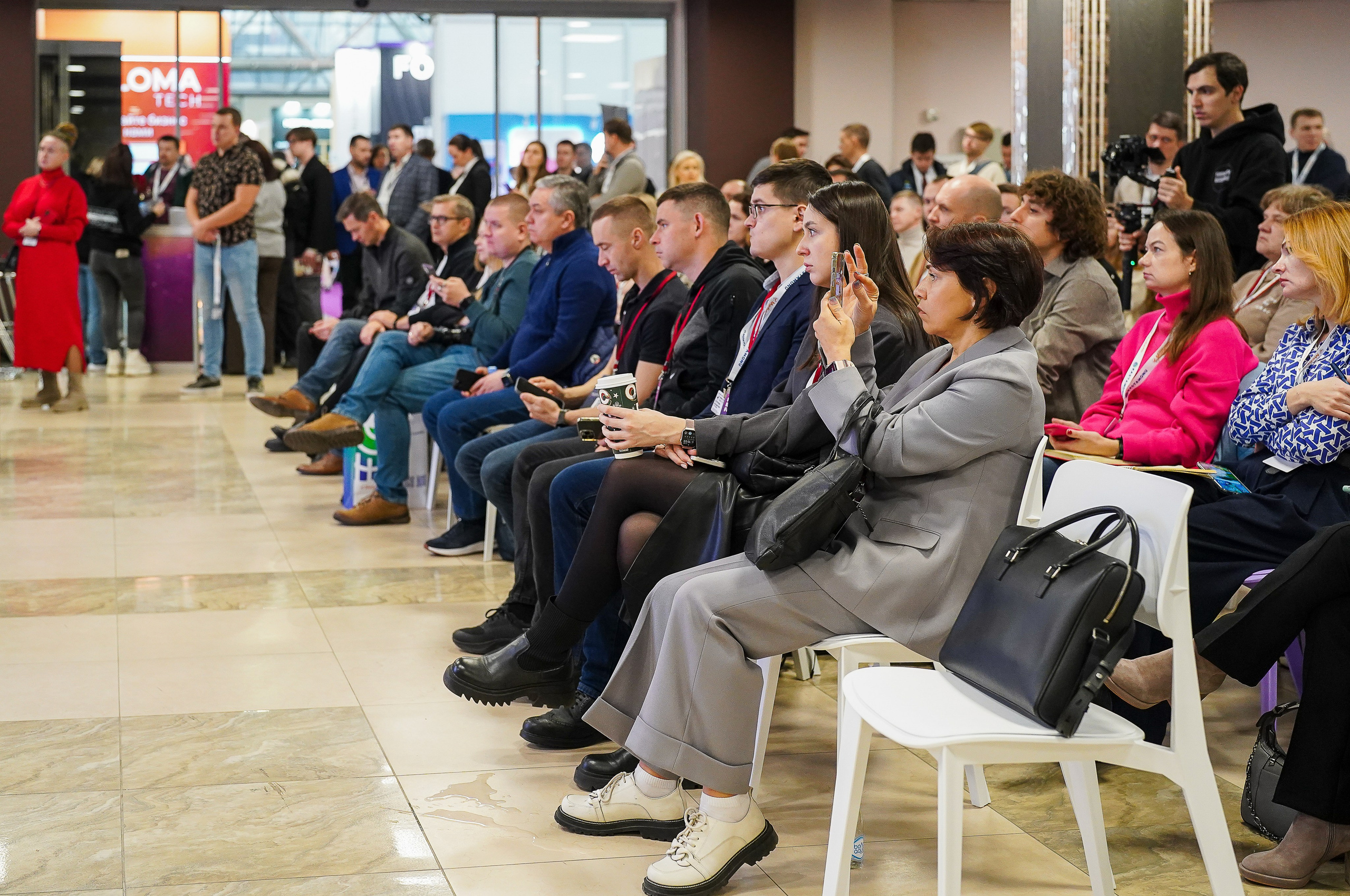 Фотограф b2b фотосъемка b2b фотограф на выставку конференцию форум. Фотограф b2b на выставки, конференции, форумы в Москве