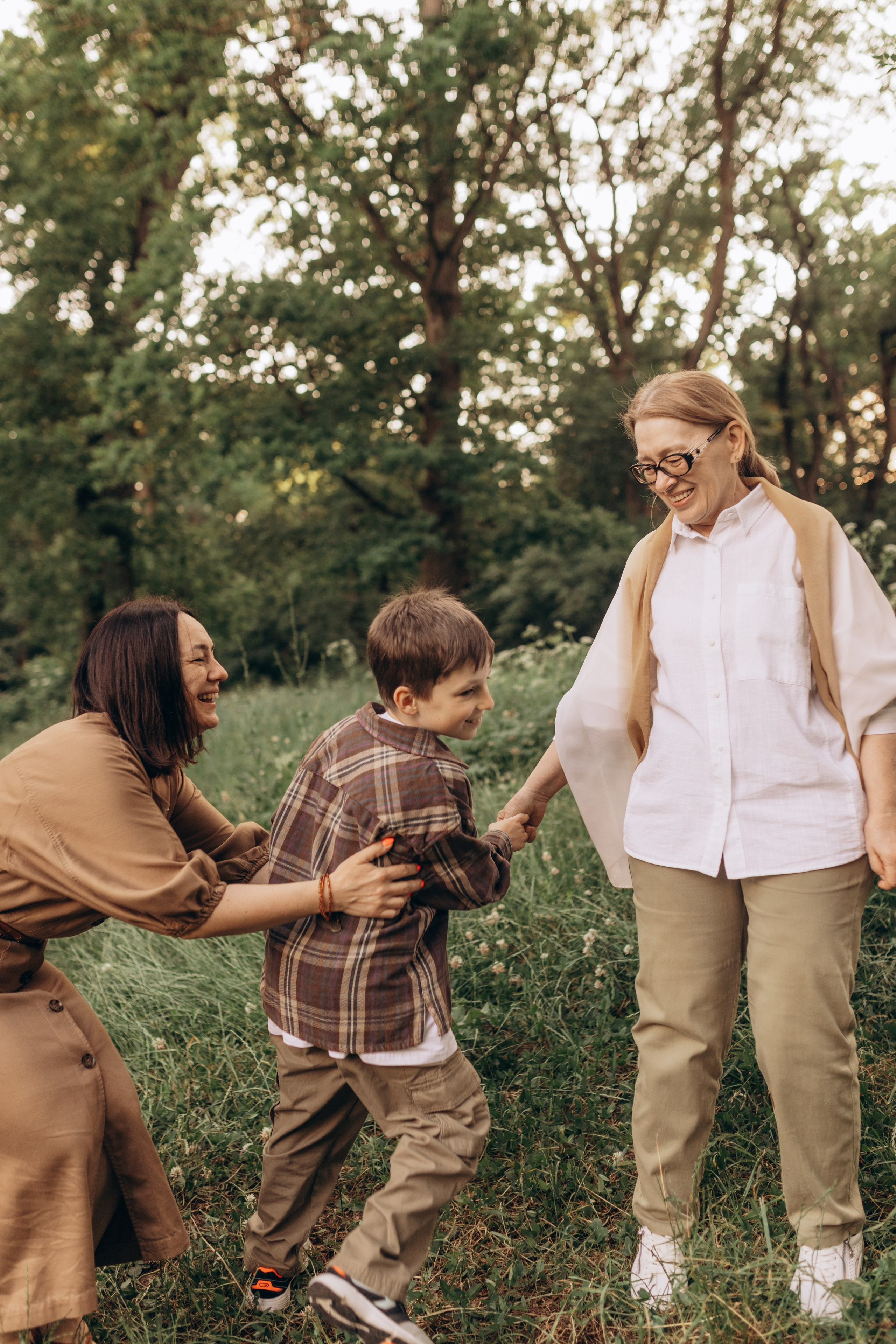 Прогулка по Ртищевскому пруду с прекрасной семьёй Ларисы её мамой и сыном Глебом. Фотограф в Ставрополе Svetlana Matveeva