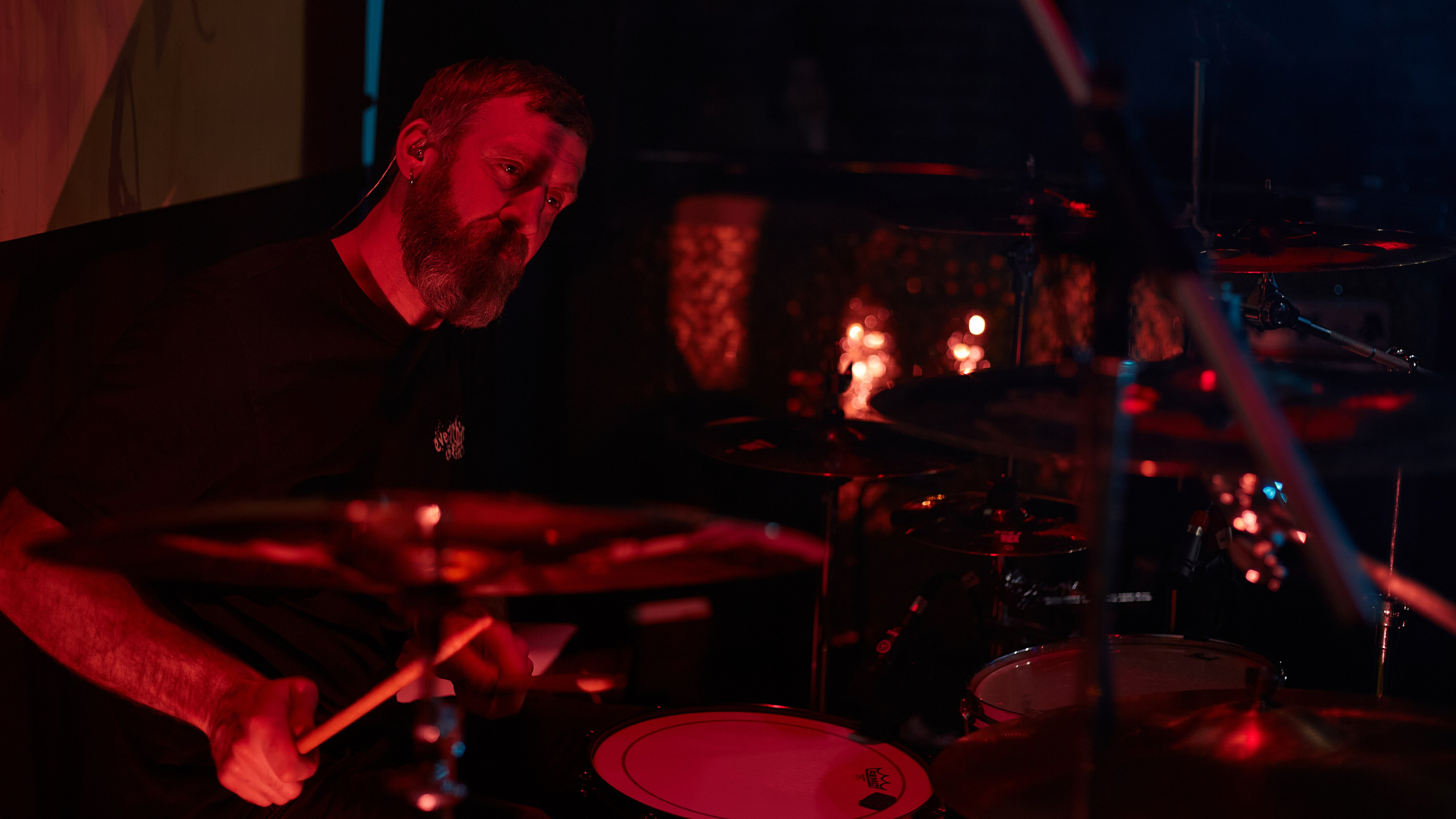 2023-11-03. Abysslooker