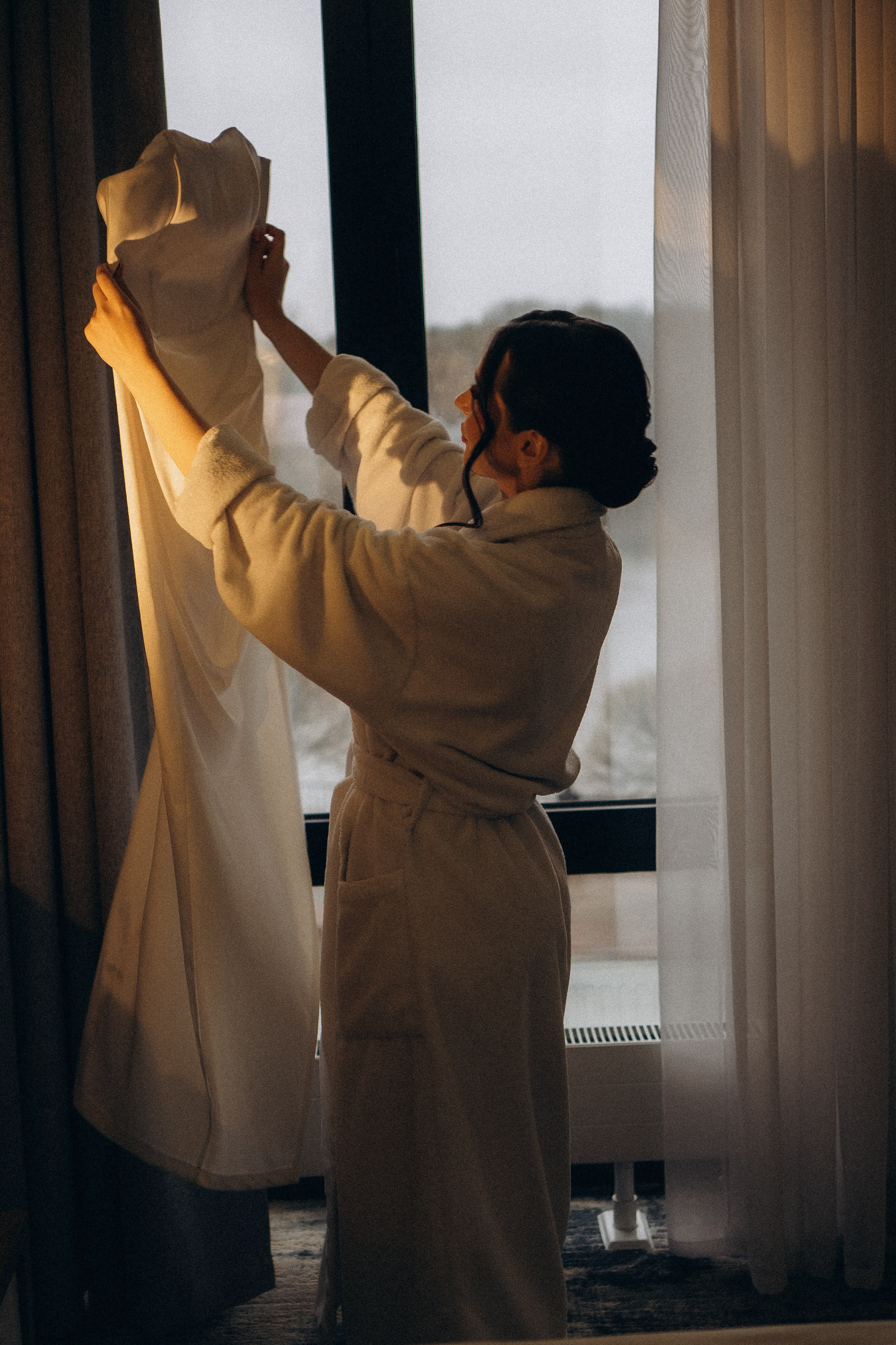 СВАДЕБНАЯ СЬЕМКА СБОРОВ ЖЕНИХА И НЕВЕСТЫ В ОТЕЛЕ И ТАКЖЕ ФОТОСЕССИИЯ В ОТЕЛЕЕ МЕГАПОЛИС БРЯНСК. Профессиональный фотограф, Санкт-Петербург — Виктория Богомолова