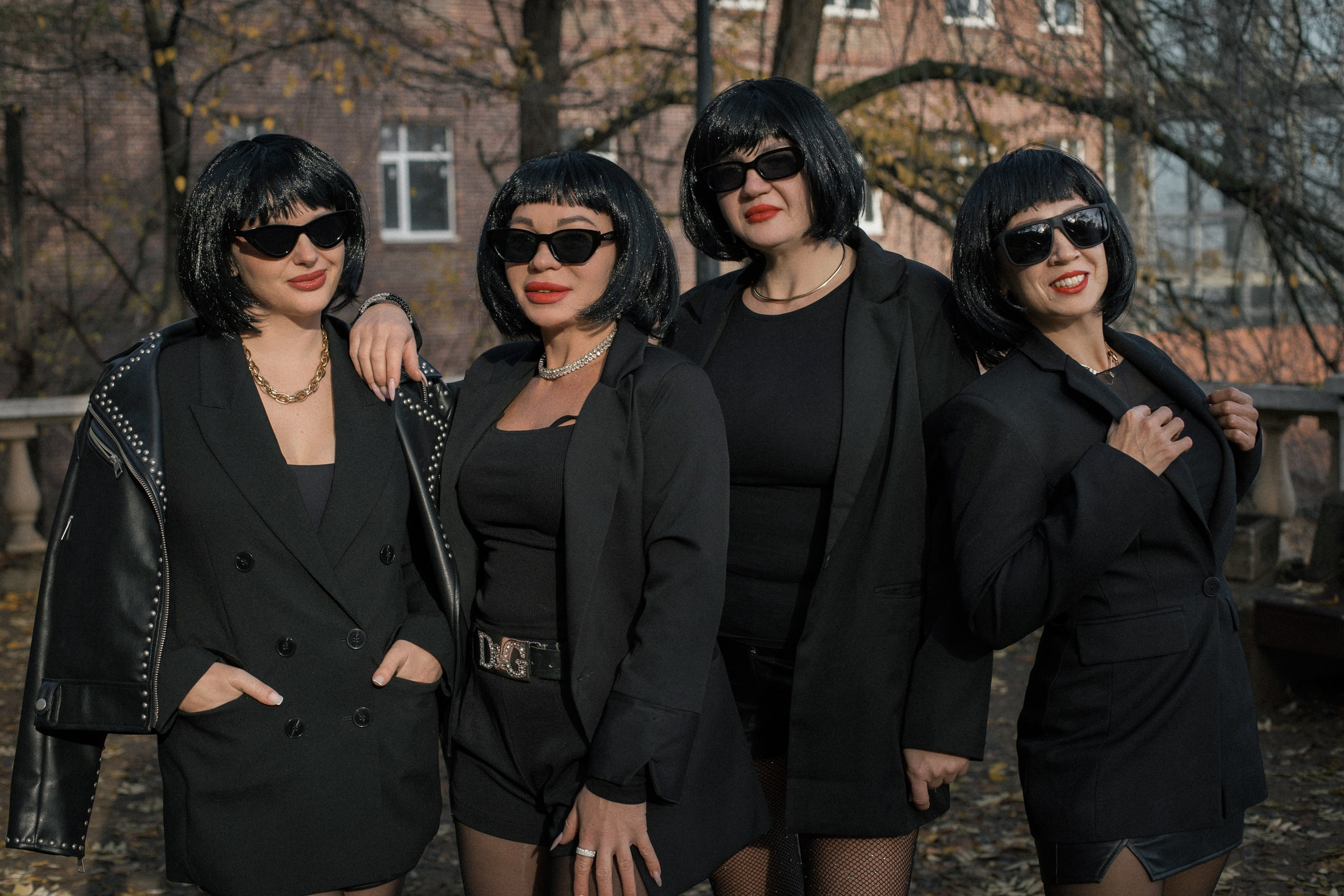 Девчонки в чёрном. Фотограф Таганрог