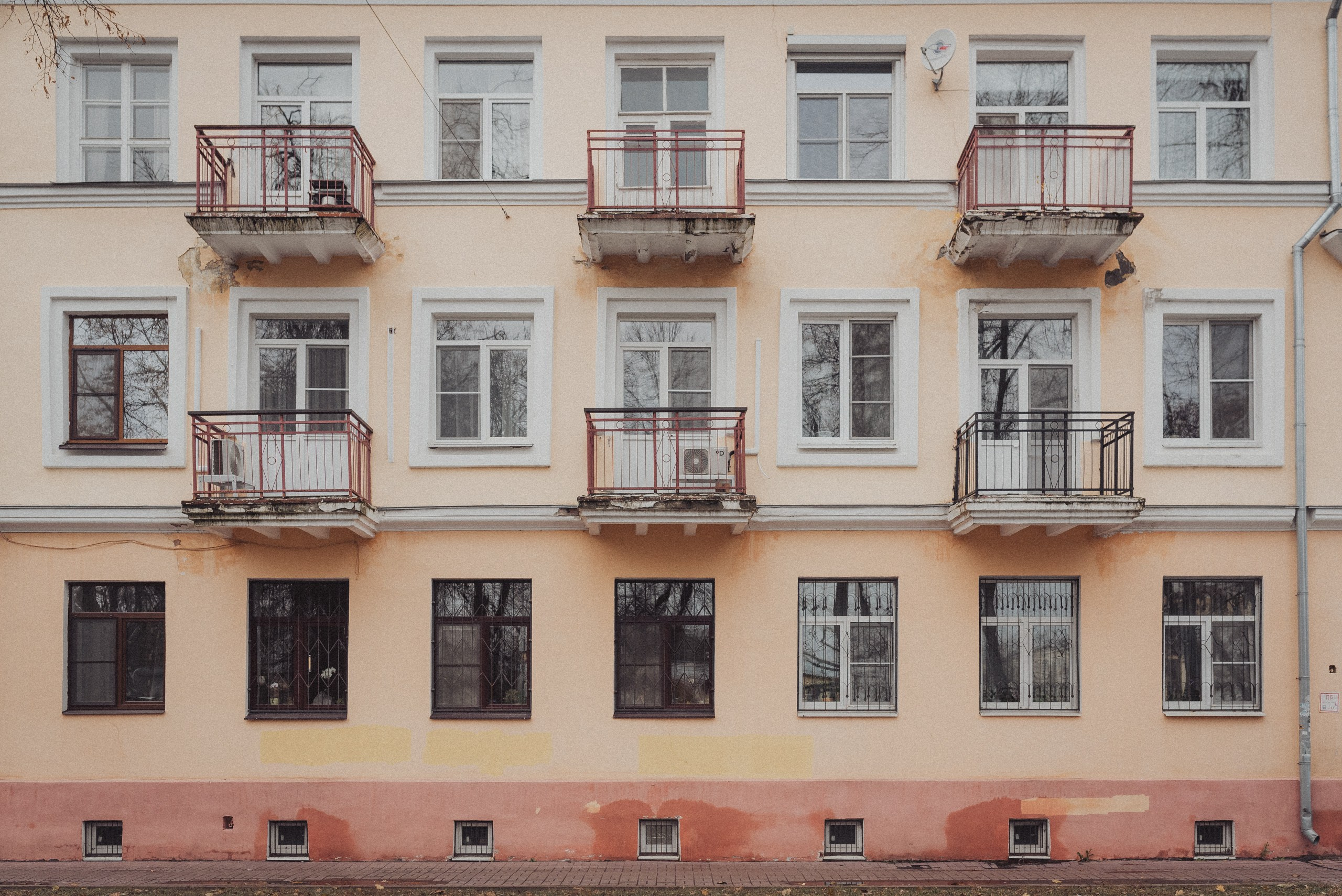 Проект #улицыгорода. Ярославль, Народный переулок. Документальный фотограф Илья Тихановский