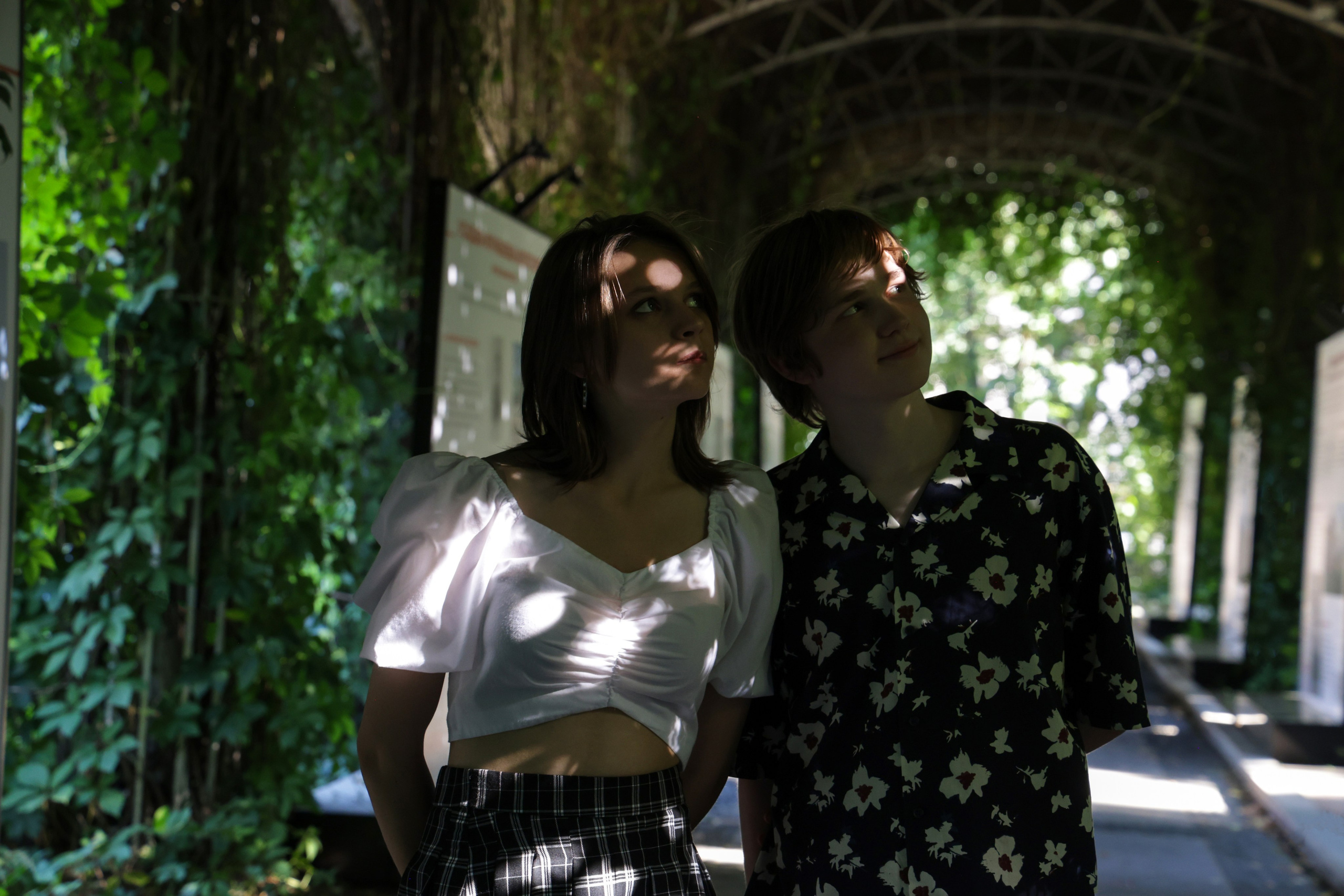 Hot chocolate in paper glass. Portrait photographer based in Toronto — Blinova Mariia